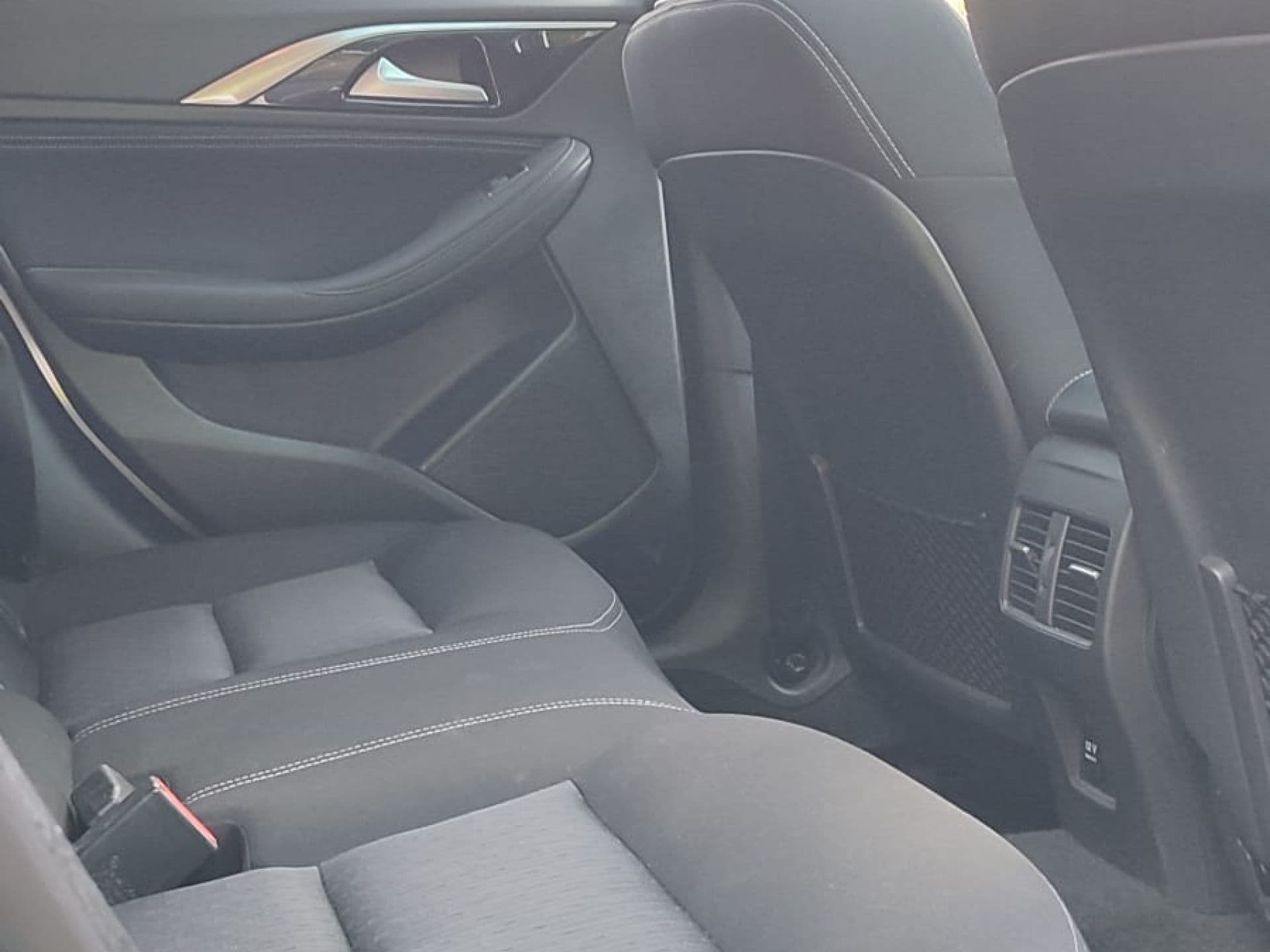 INFINITI qx30