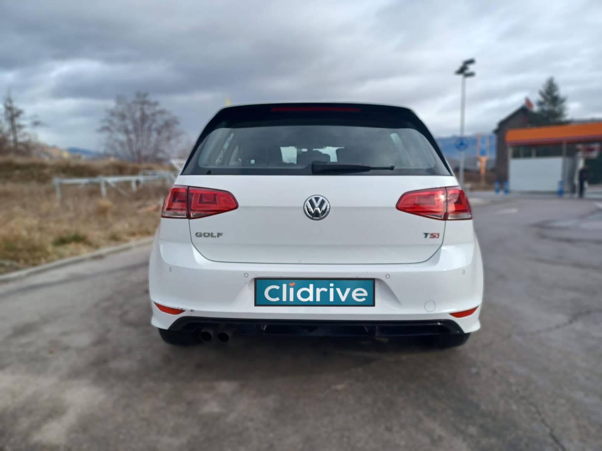 VOLKSWAGEN golf