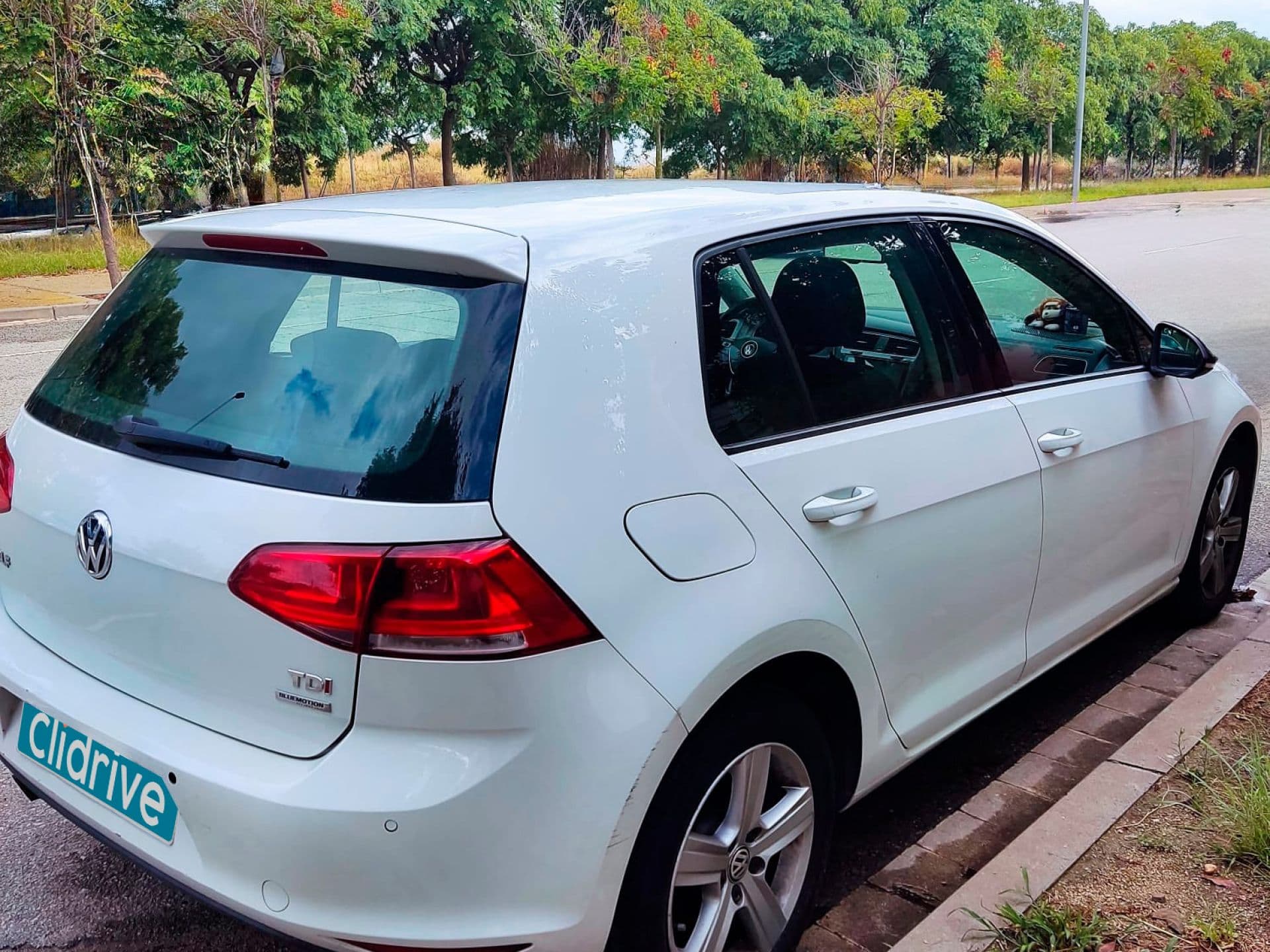 VOLKSWAGEN golf
