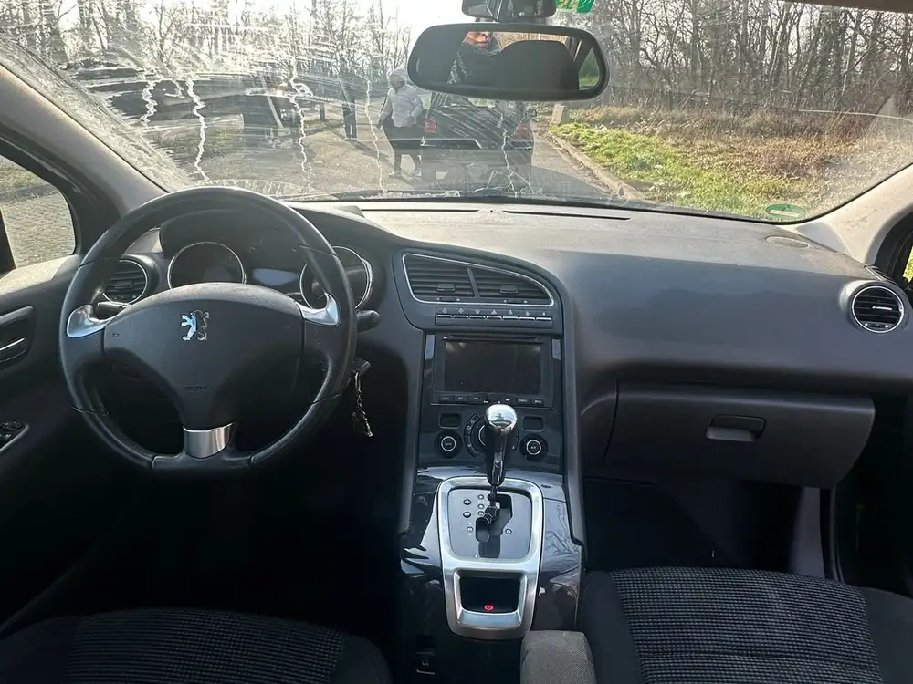 PEUGEOT 5008 - Foto 9 | Clidrive