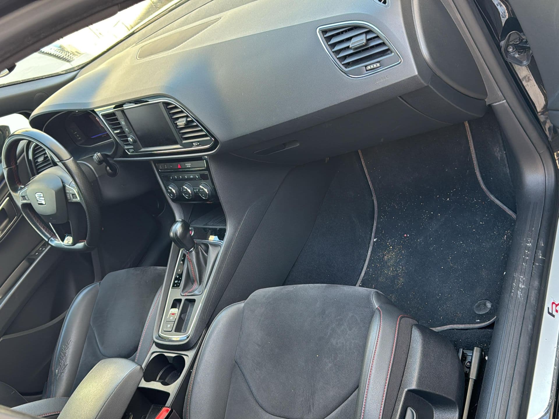 SEAT leon