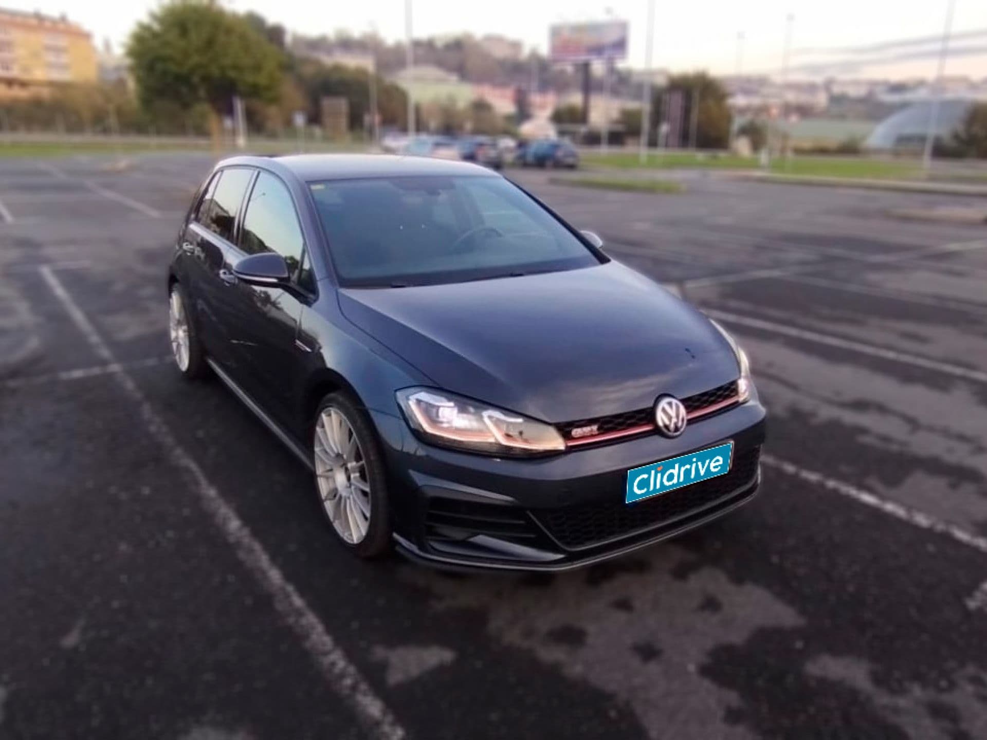 VOLKSWAGEN golf