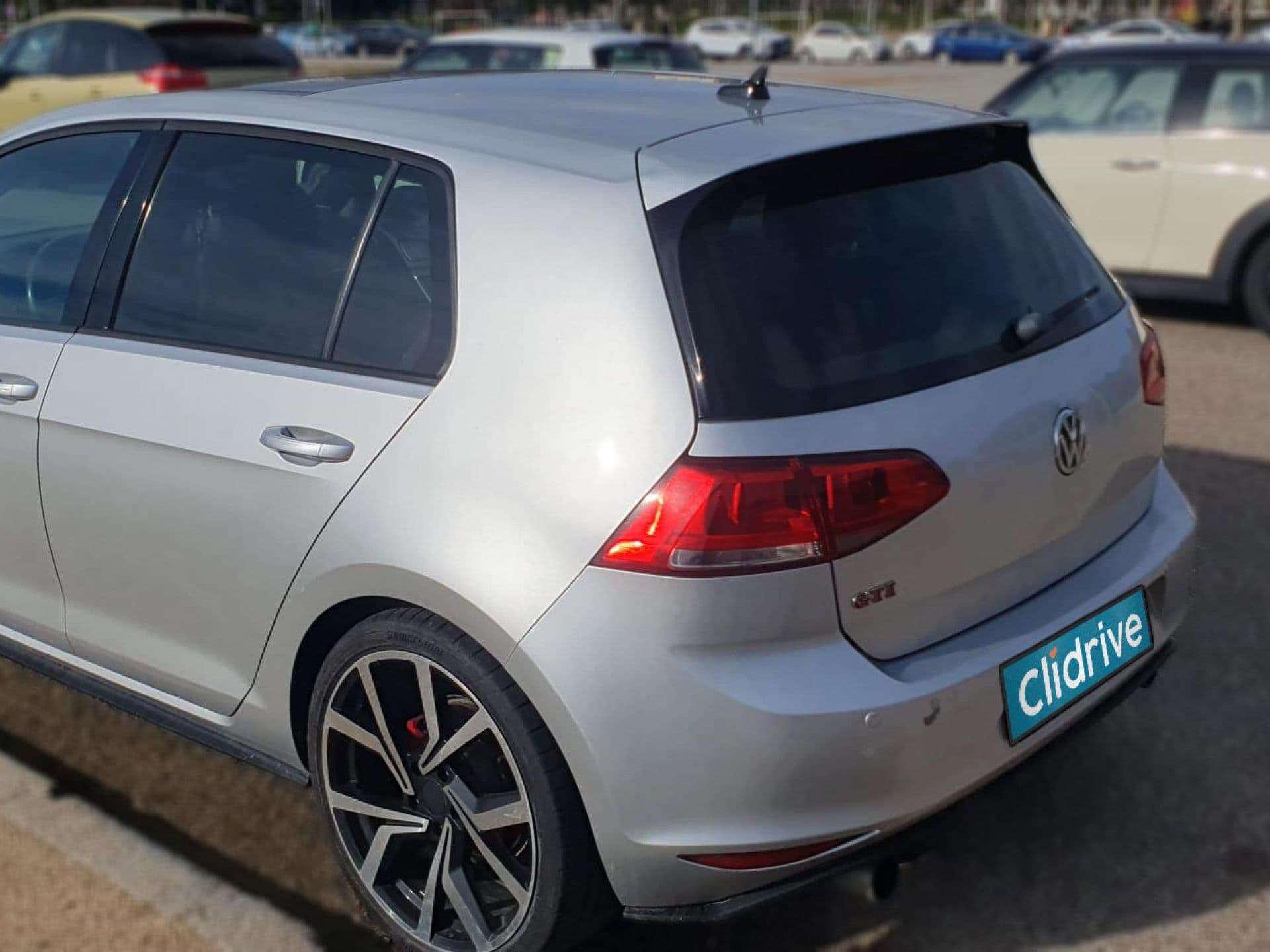 VOLKSWAGEN golf