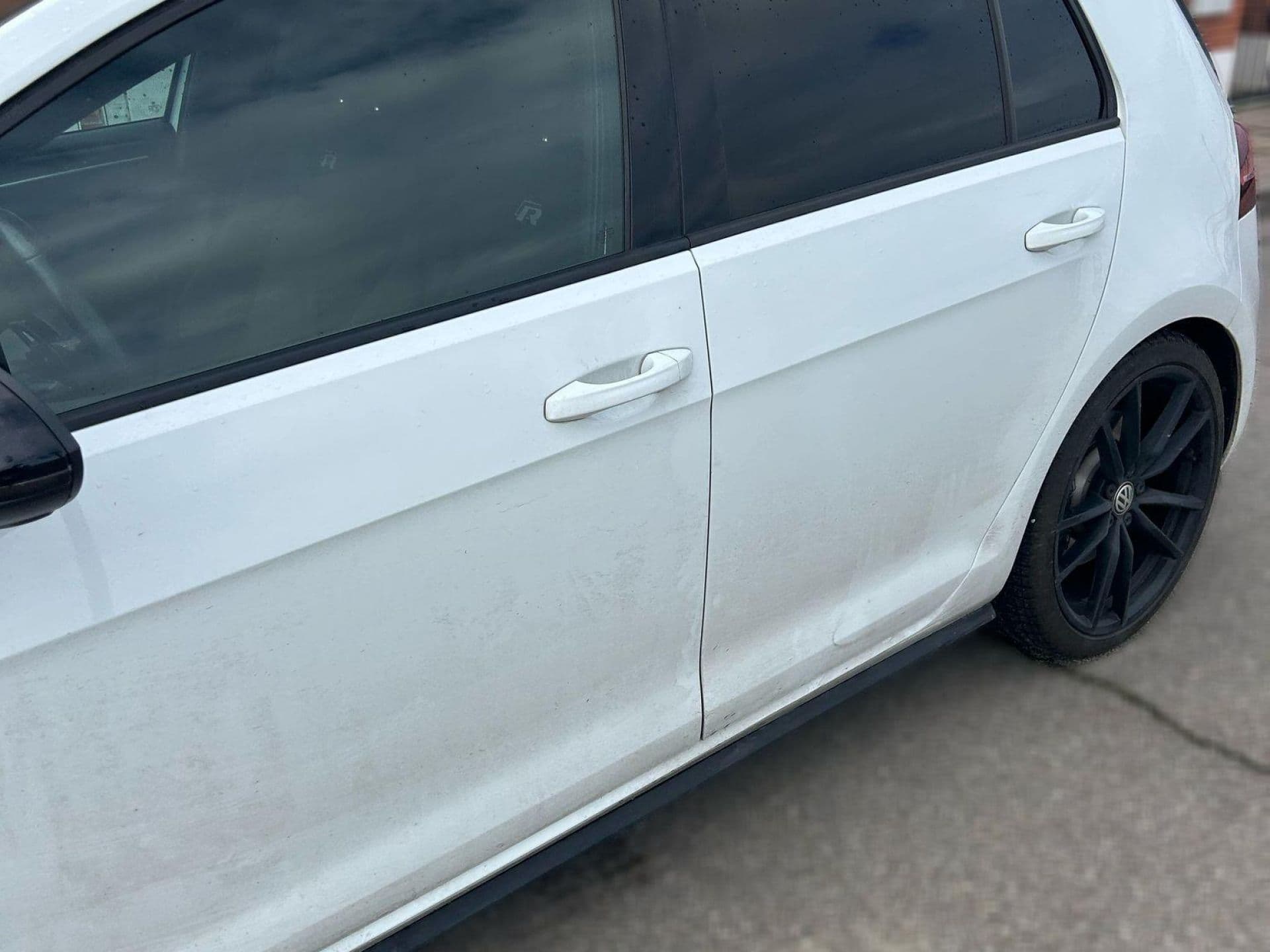 VOLKSWAGEN golf