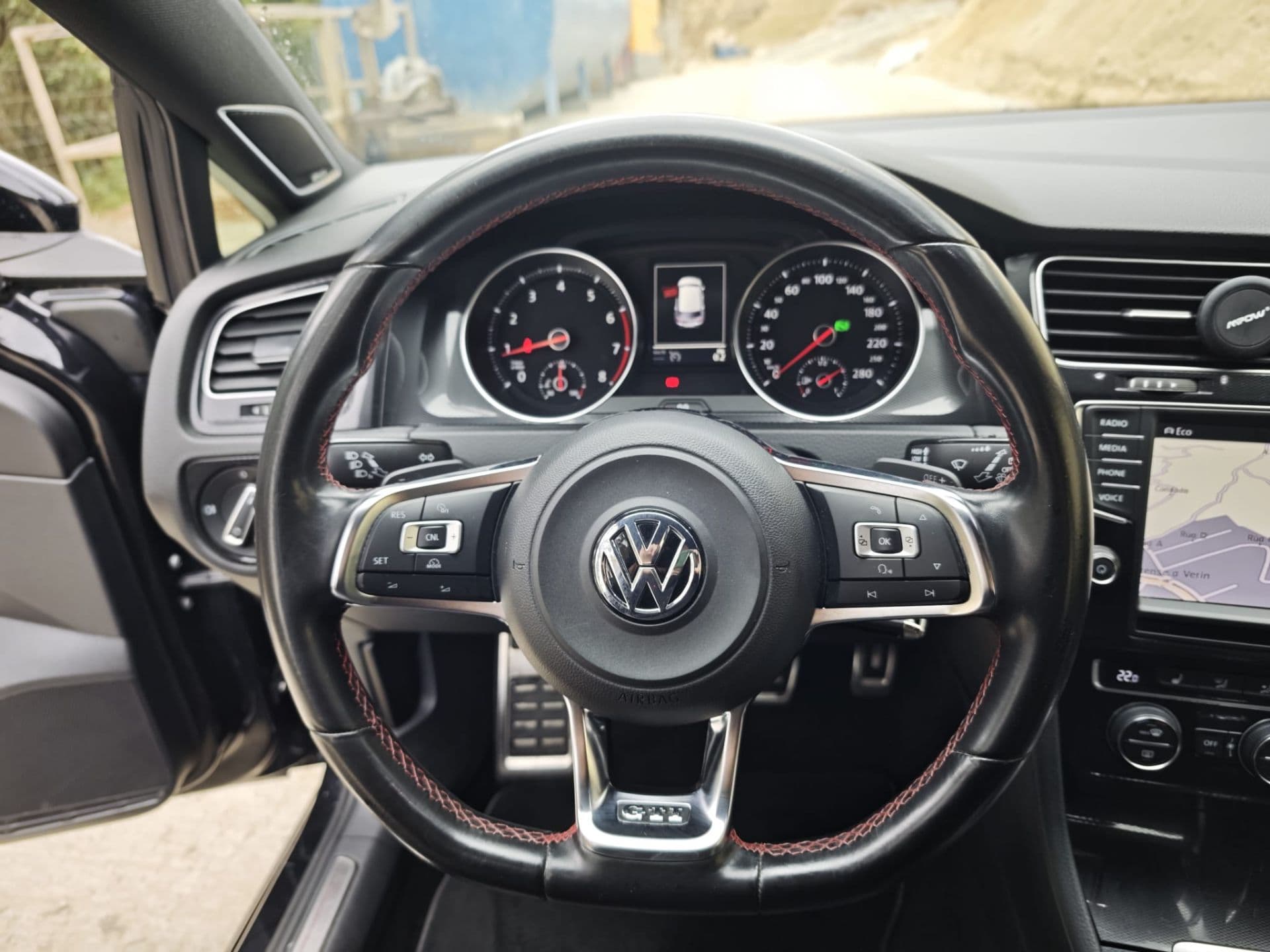 VOLKSWAGEN golf