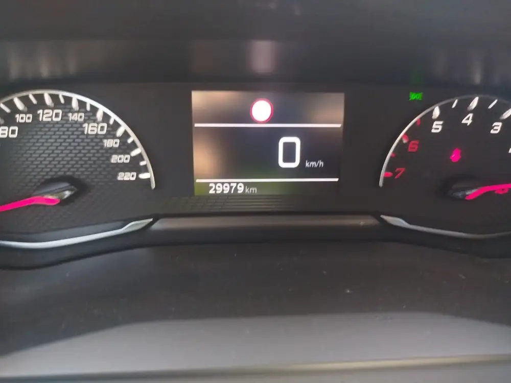 PEUGEOT 2008 - Foto 8 | Clidrive