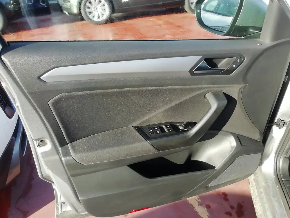 VOLKSWAGEN t-roc - Foto 9 | Clidrive