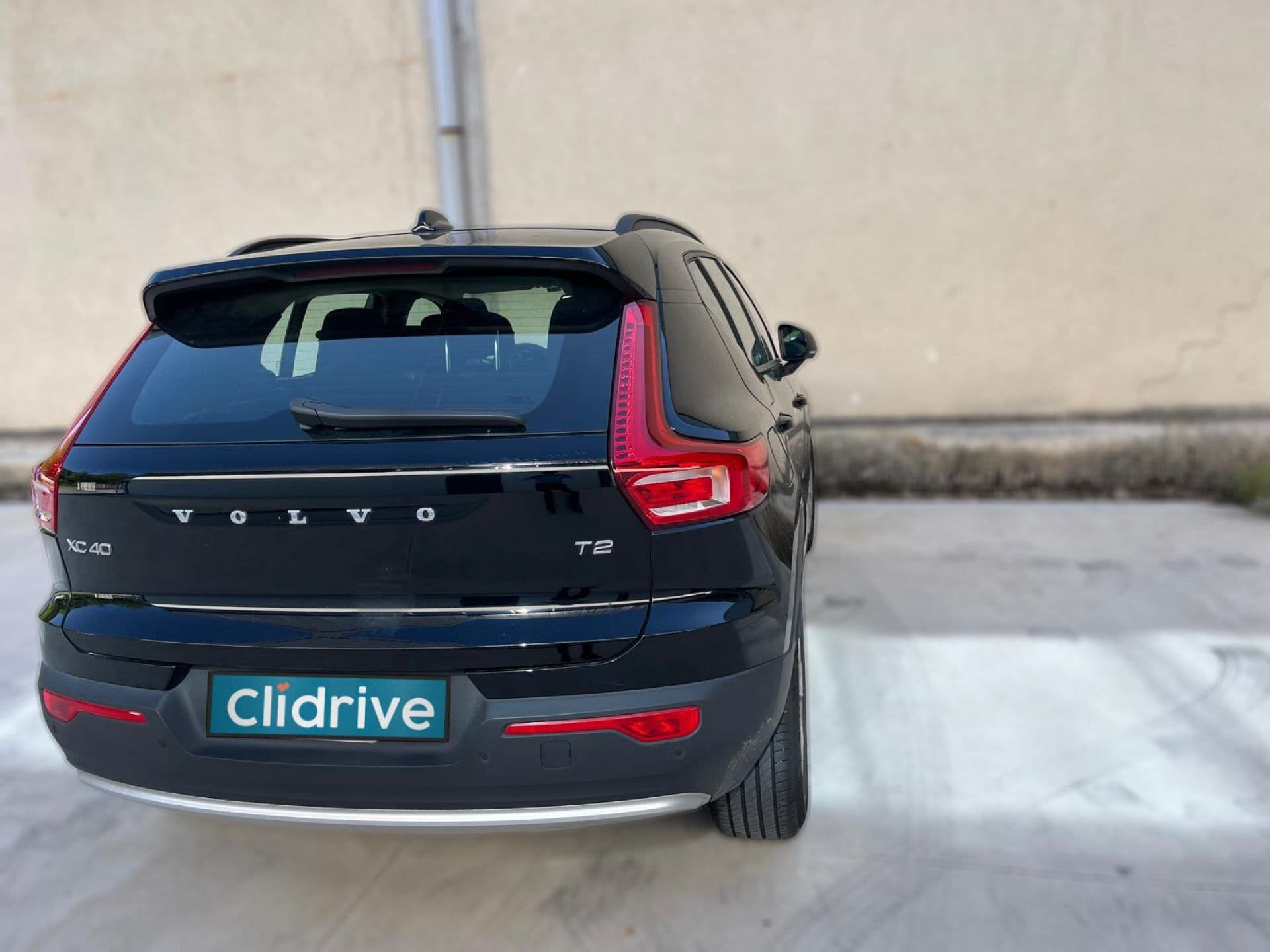 VOLVO xc40
