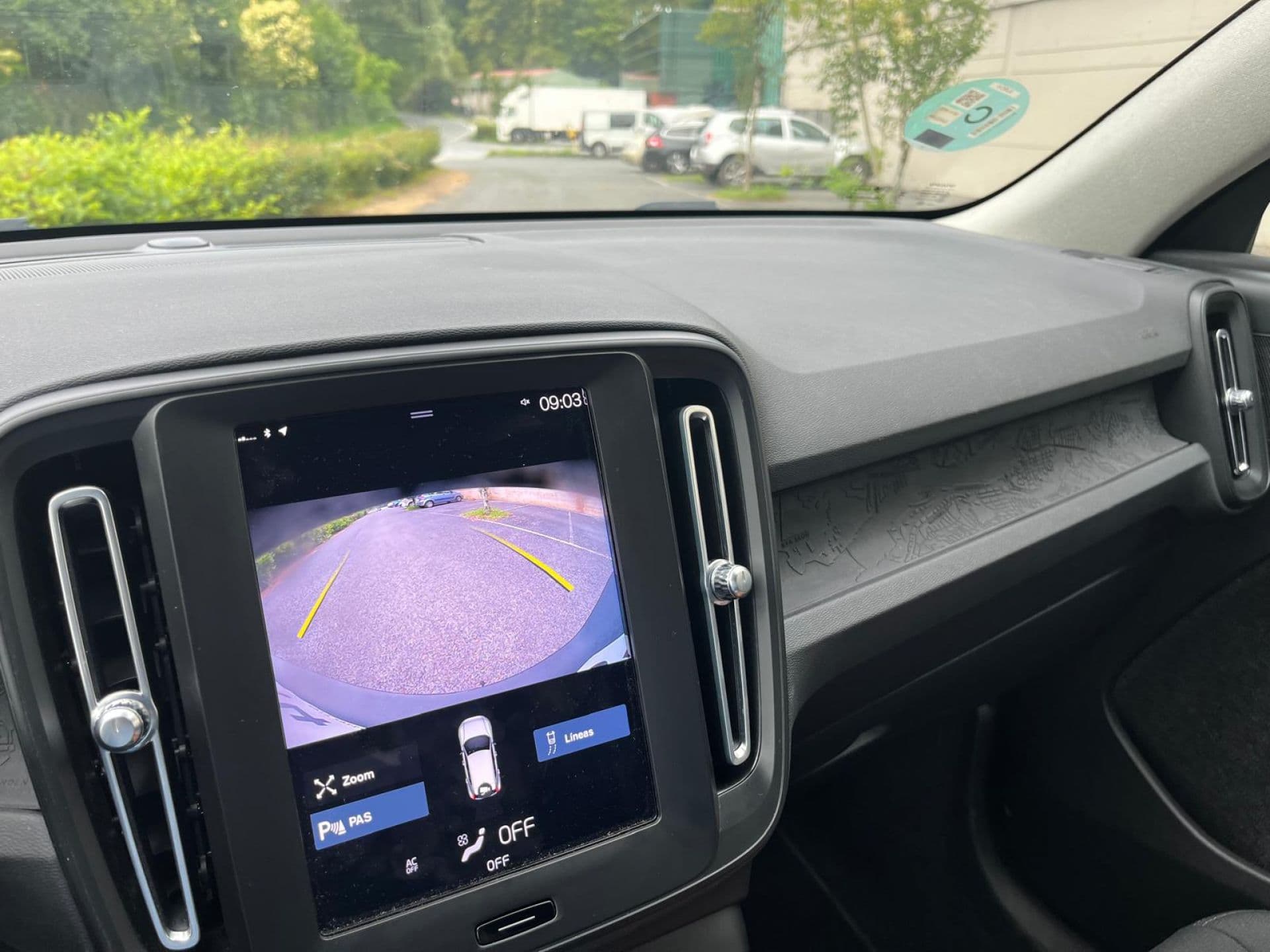 VOLVO xc40
