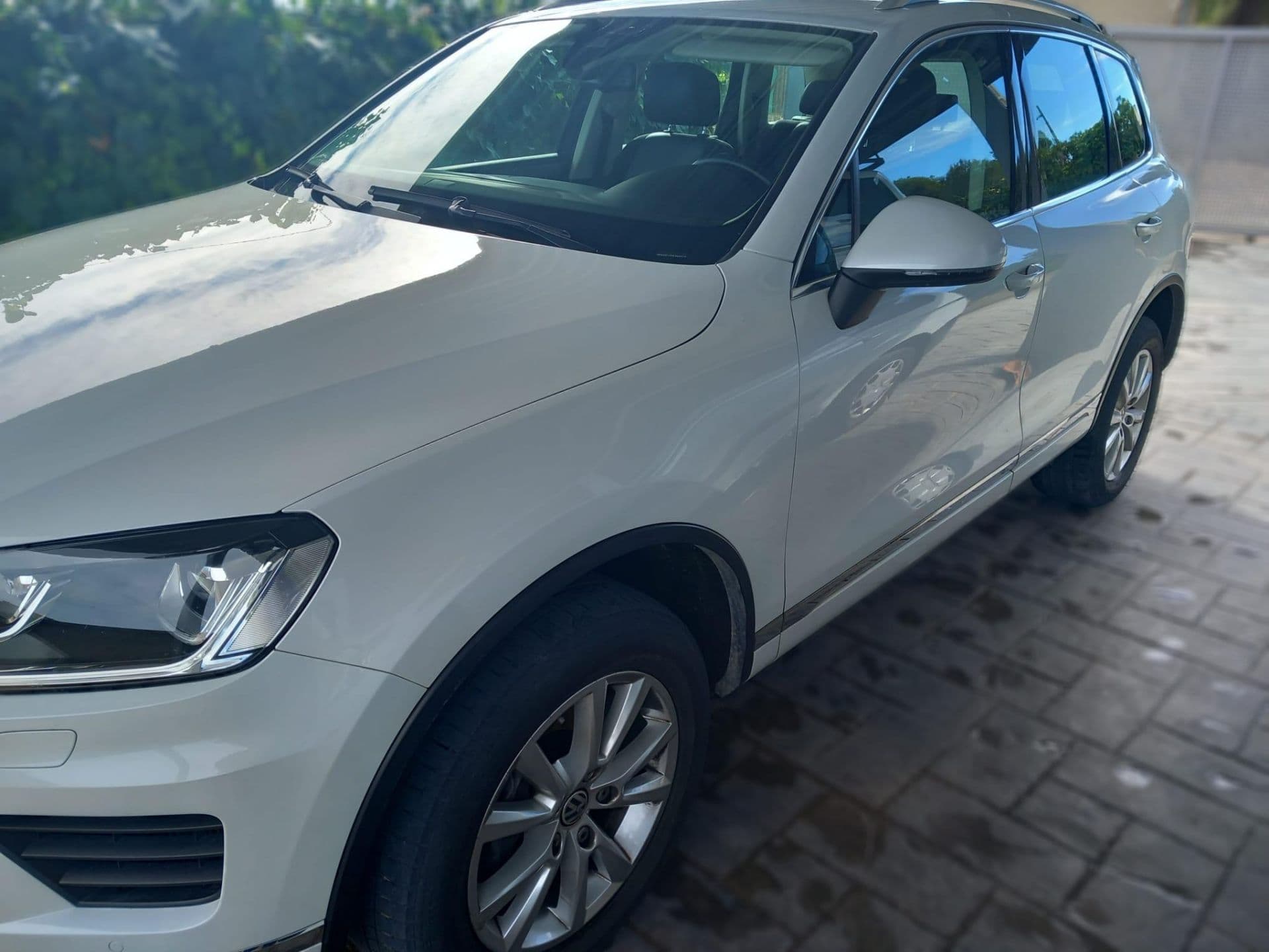 VOLKSWAGEN touareg