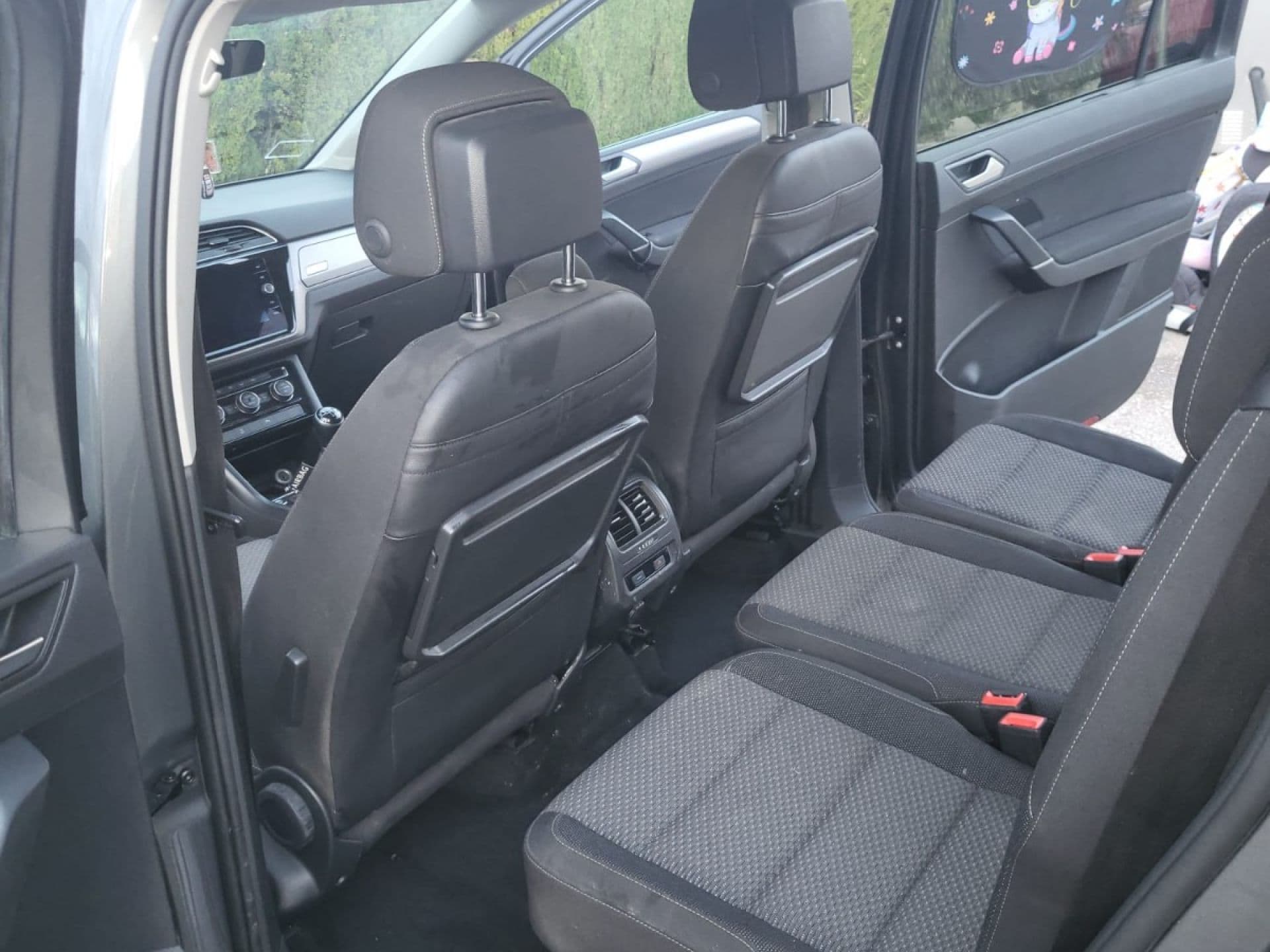 VOLKSWAGEN touran