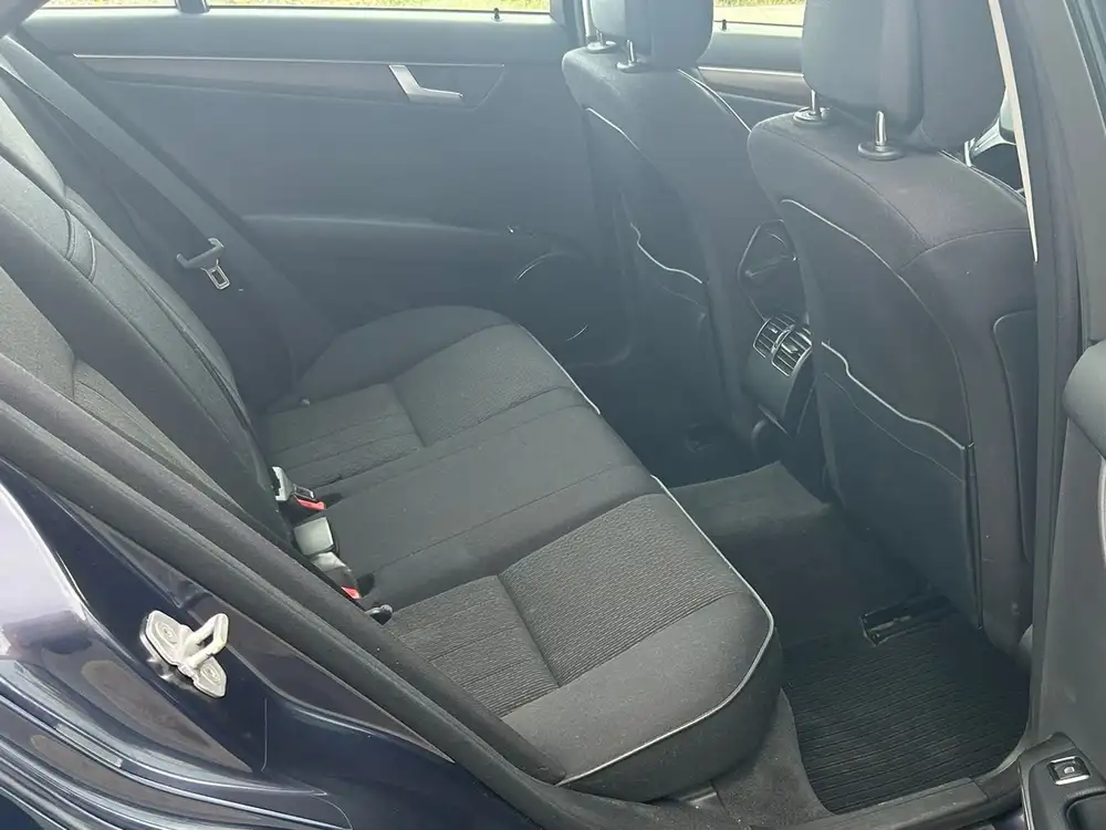 MERCEDES clase c - Foto 10 | Clidrive