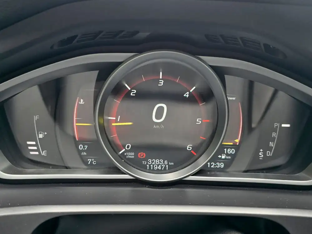 VOLVO V40 - Foto 8 | Clidrive