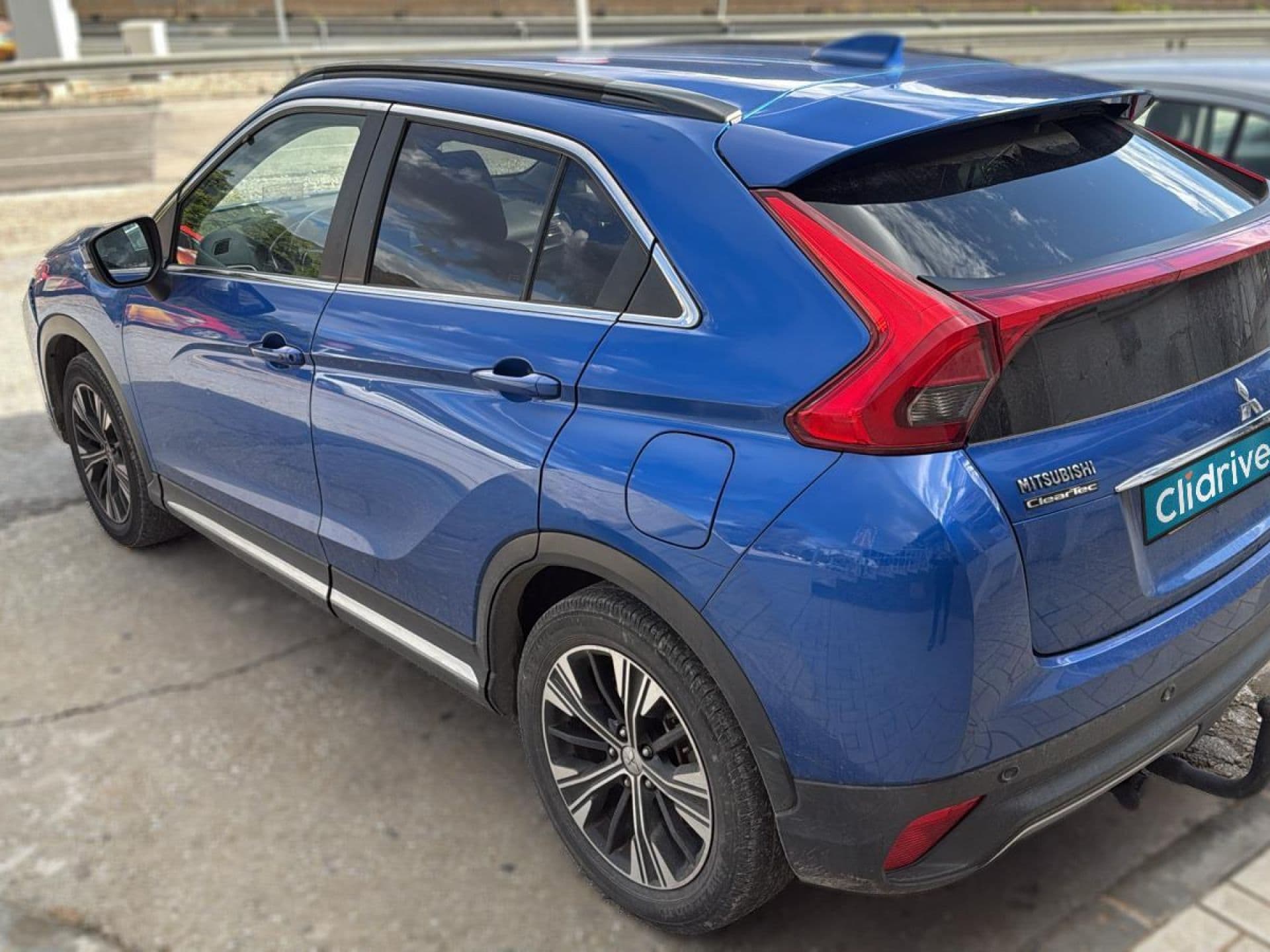 MITSUBISHI eclipse cross