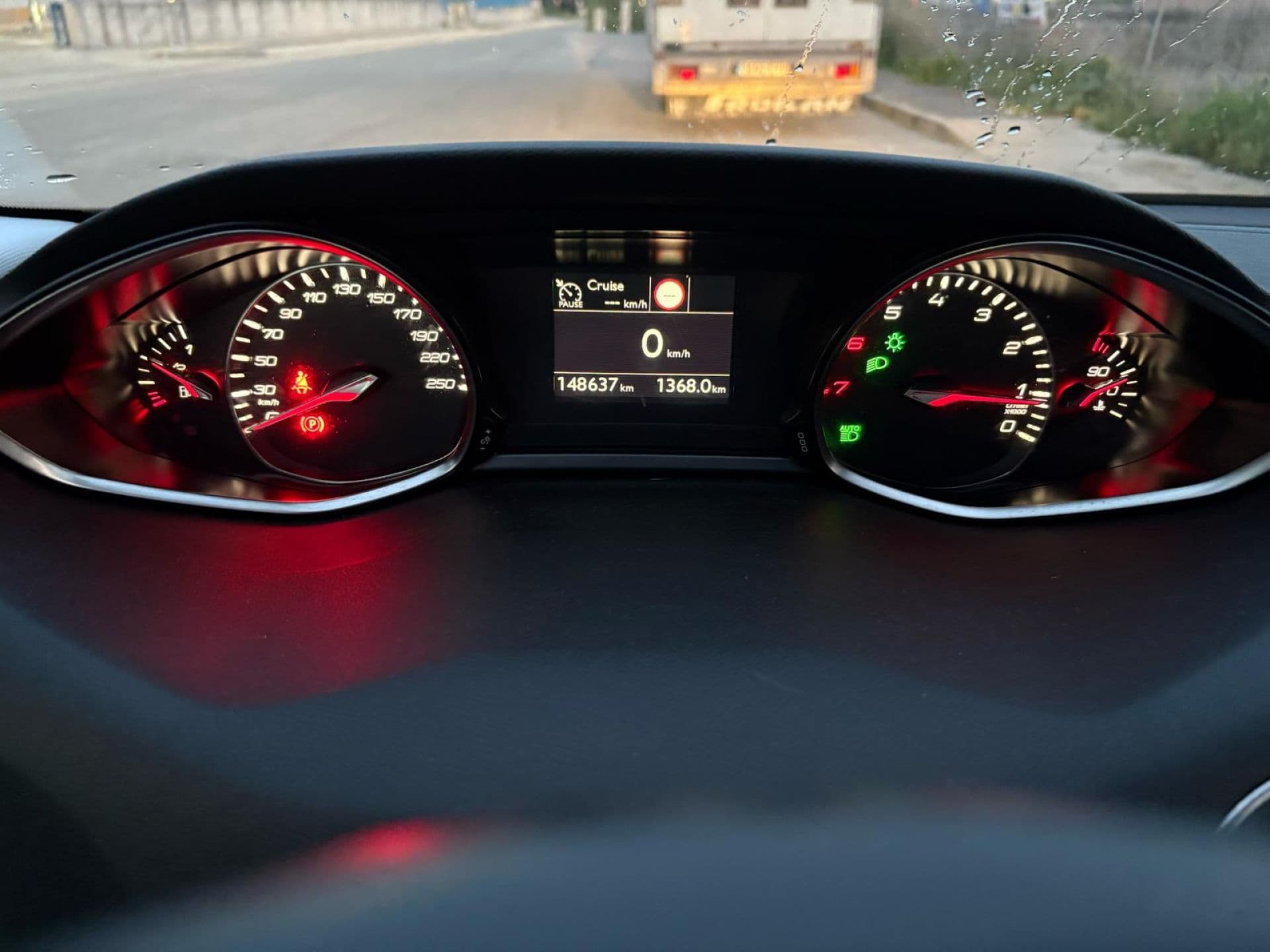 PEUGEOT 308