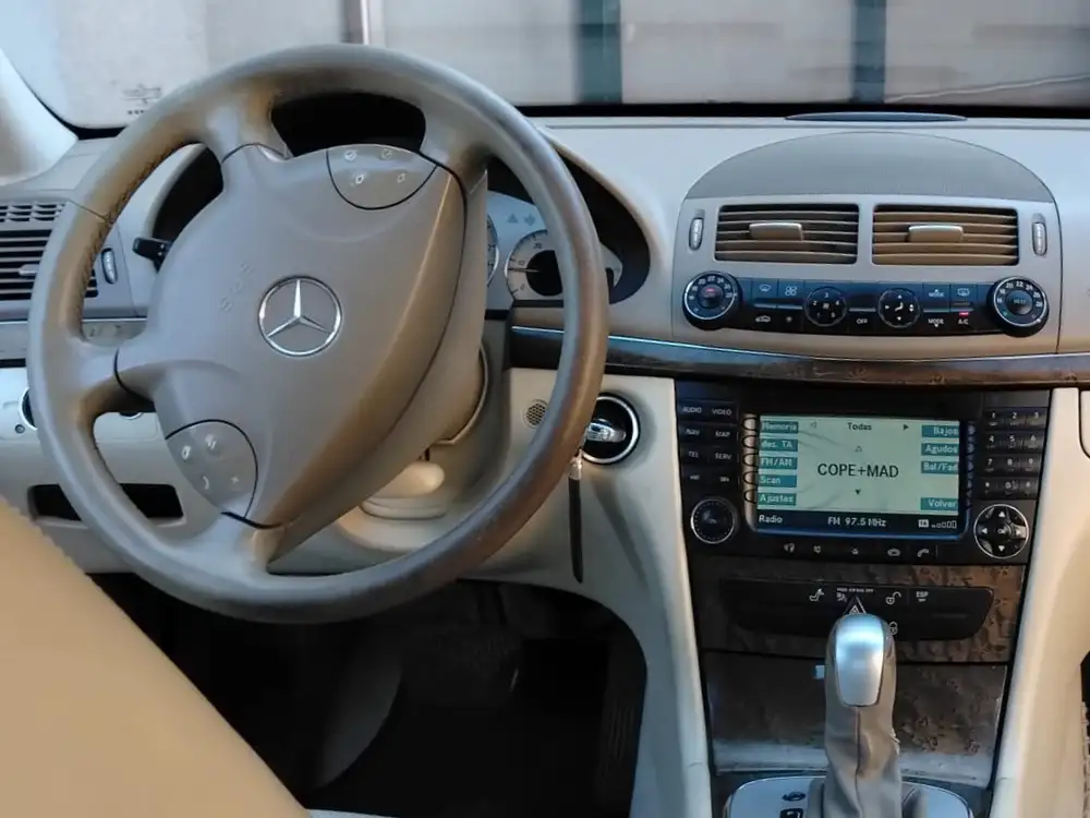 MERCEDES clase e - Foto 6 | Clidrive