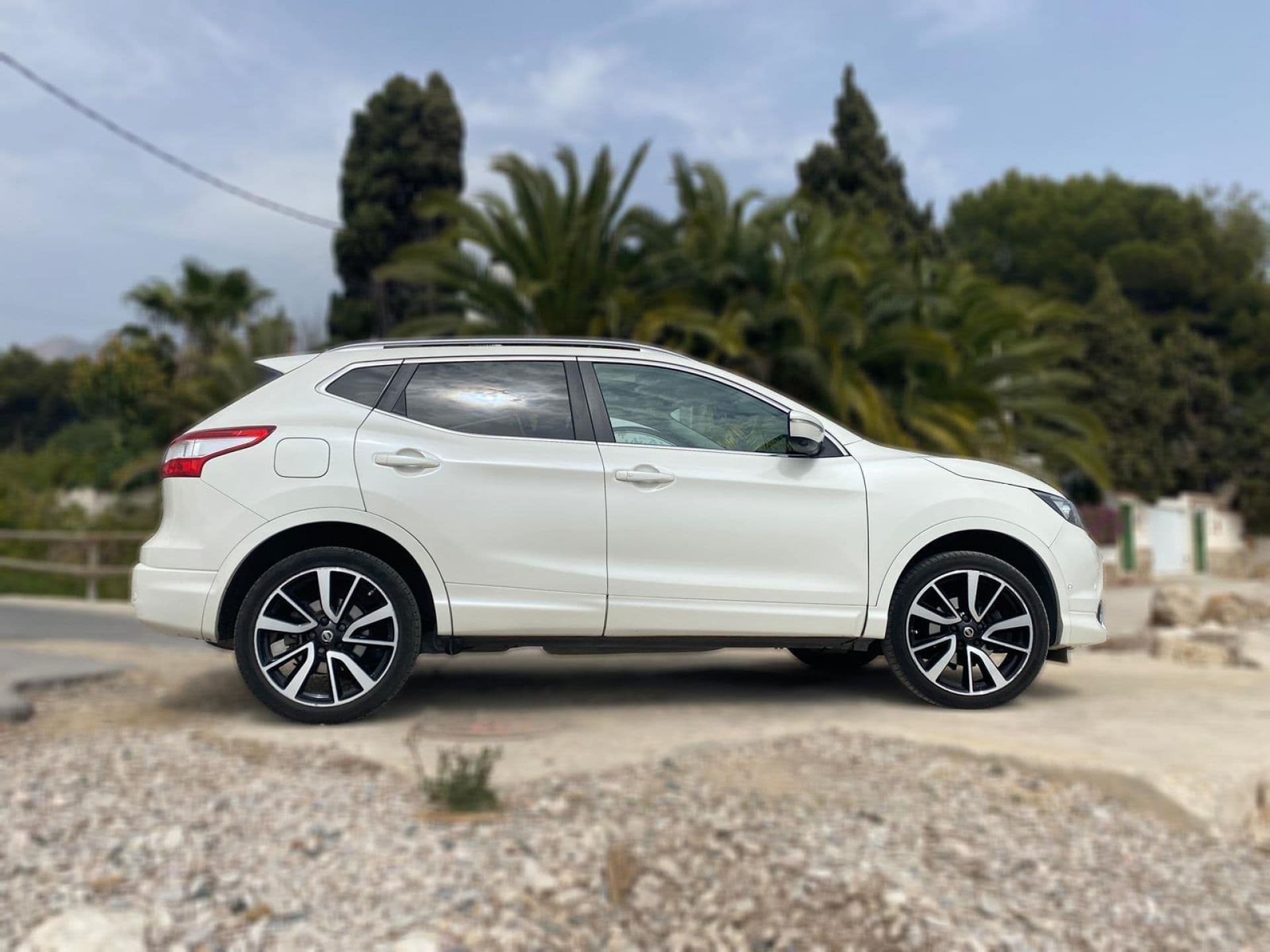 NISSAN qashqai