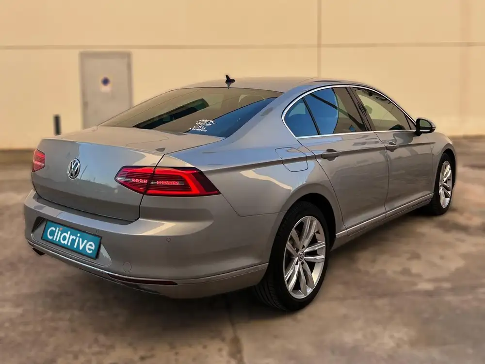 VOLKSWAGEN passat de segunda mano | Clidrive