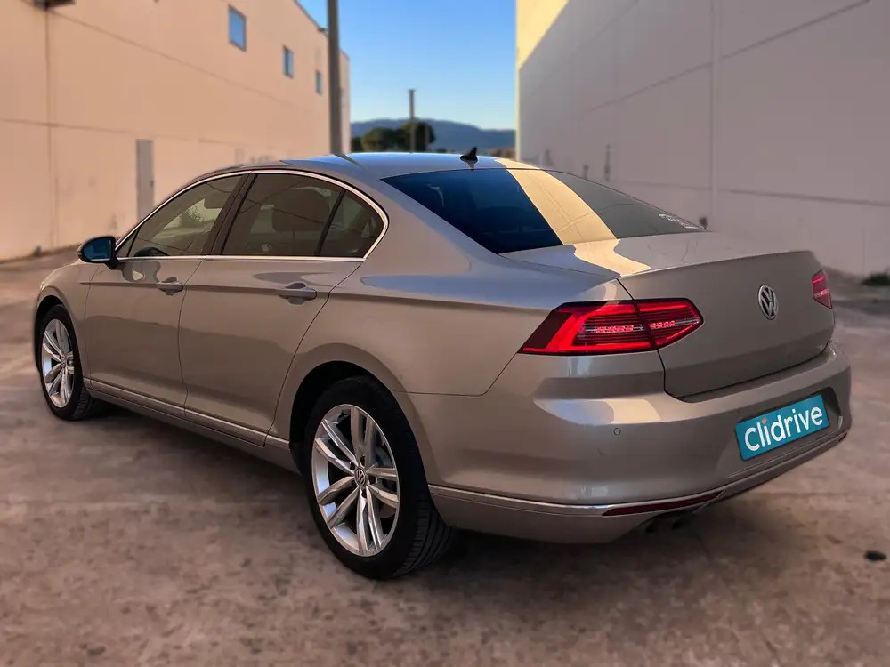 VOLKSWAGEN passat de segunda mano | Clidrive