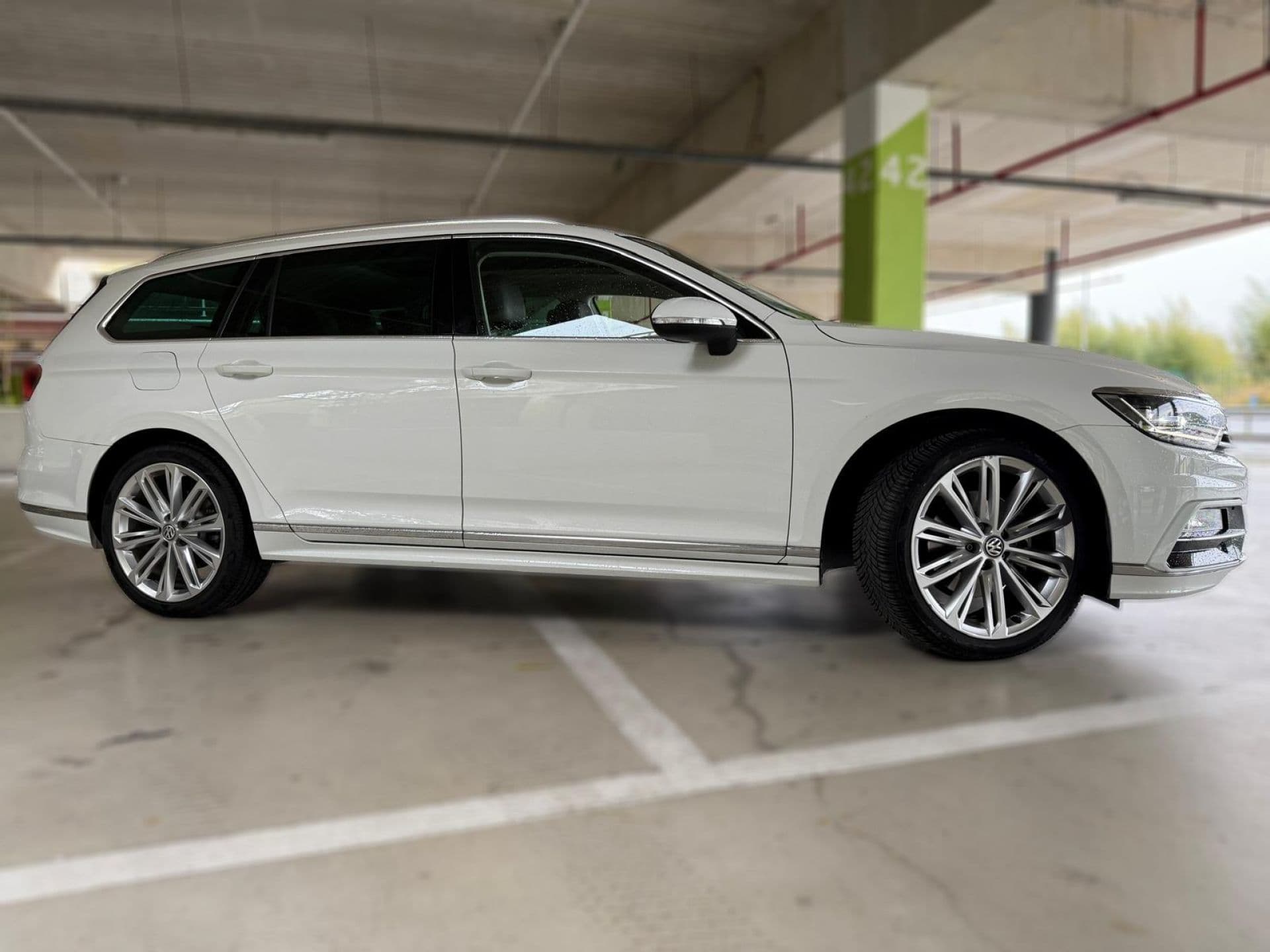 VOLKSWAGEN passat