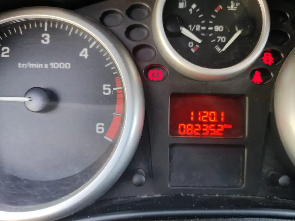 PEUGEOT 207+ - Foto 6 | Clidrive