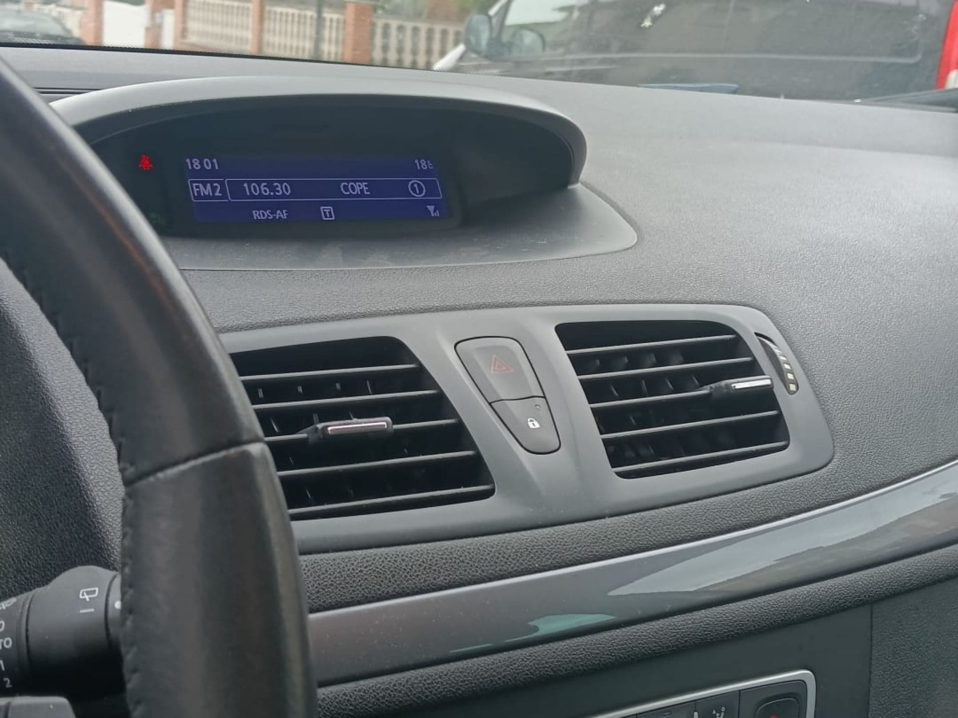 RENAULT megane