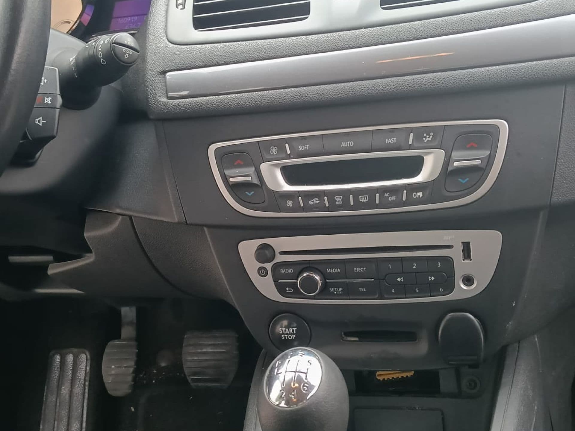 RENAULT megane