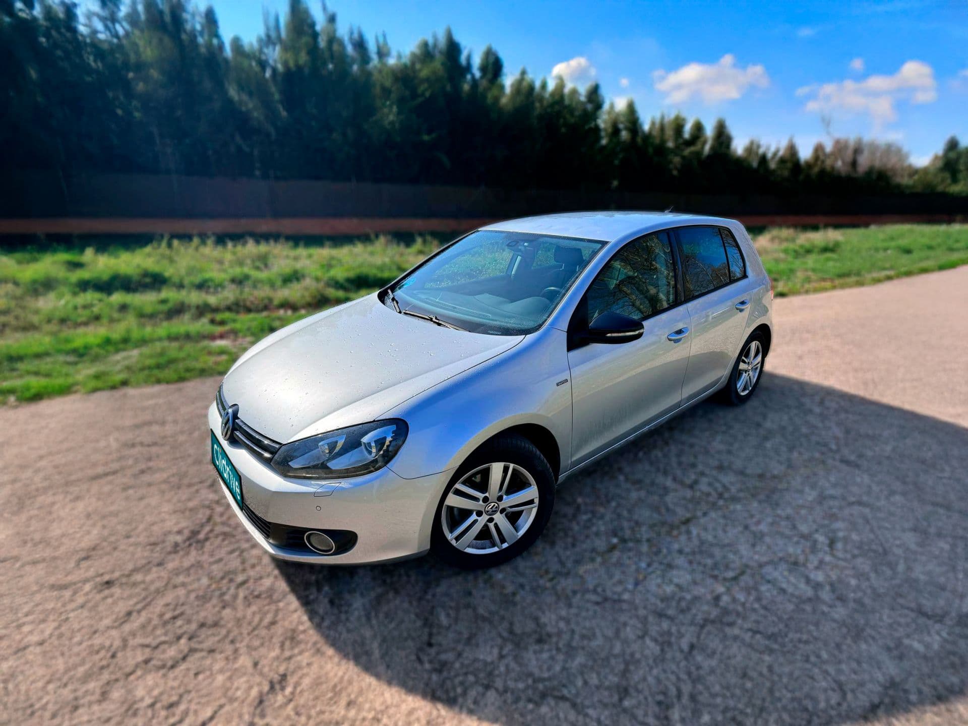 VOLKSWAGEN golf