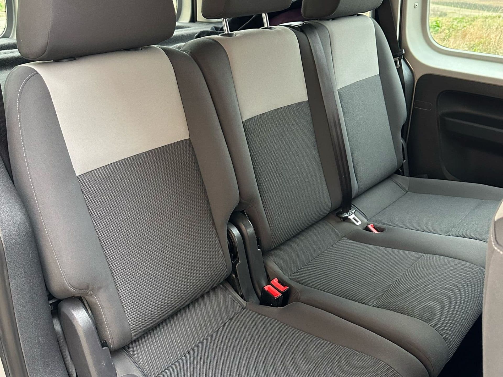 VOLKSWAGEN caddy