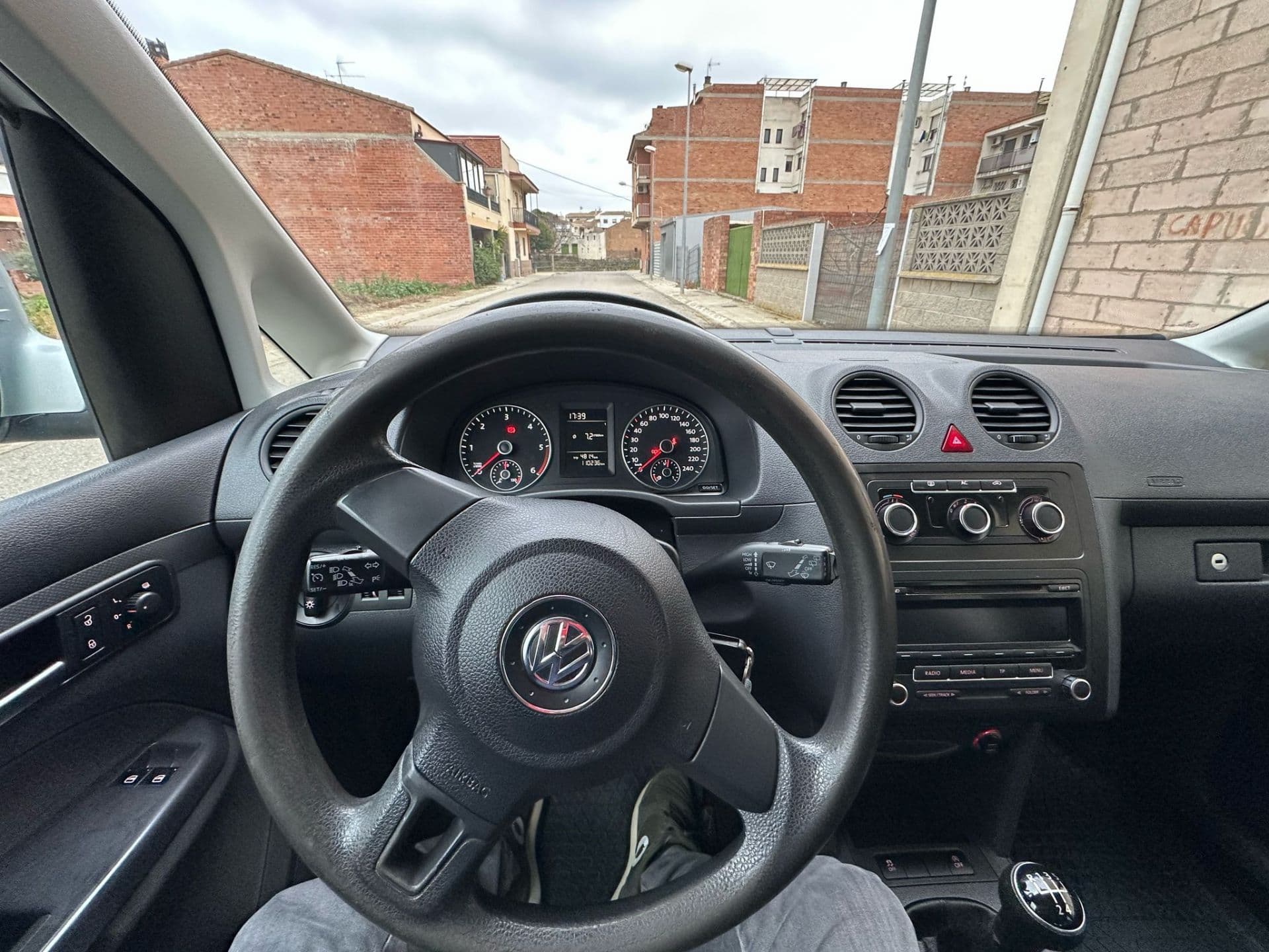 VOLKSWAGEN caddy