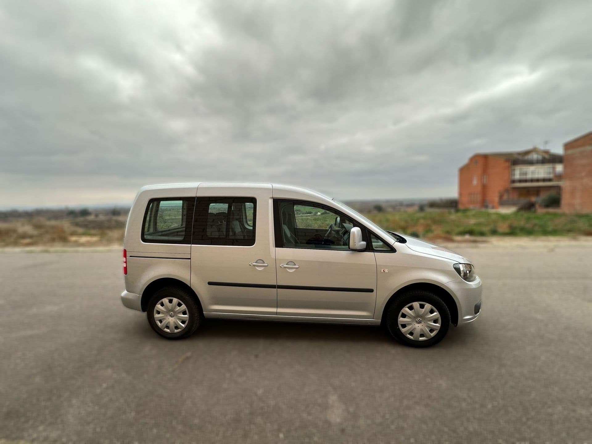 VOLKSWAGEN caddy