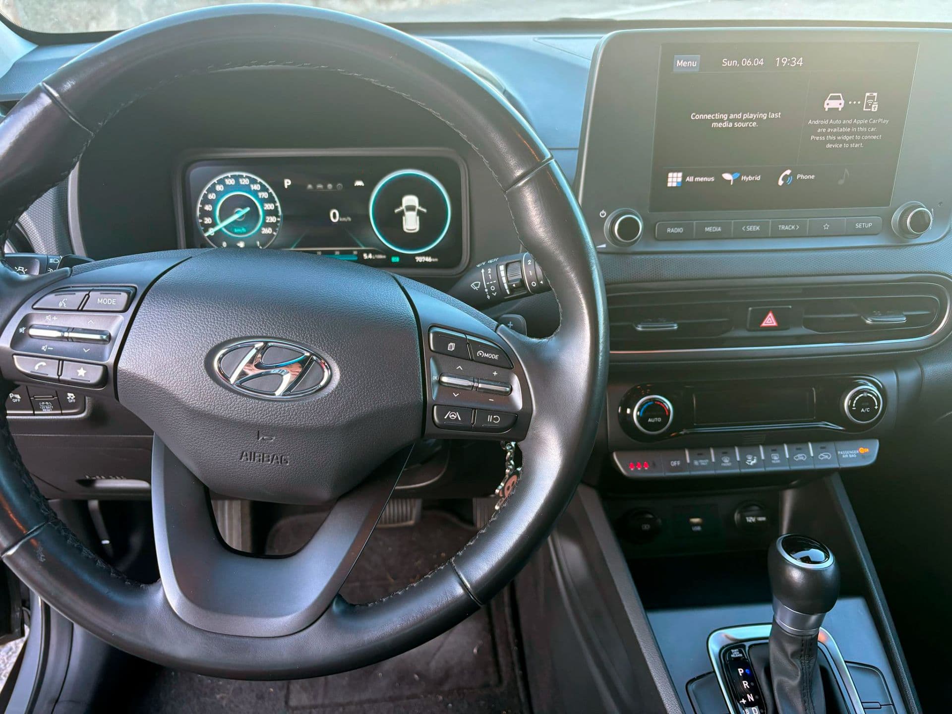 HYUNDAI kona