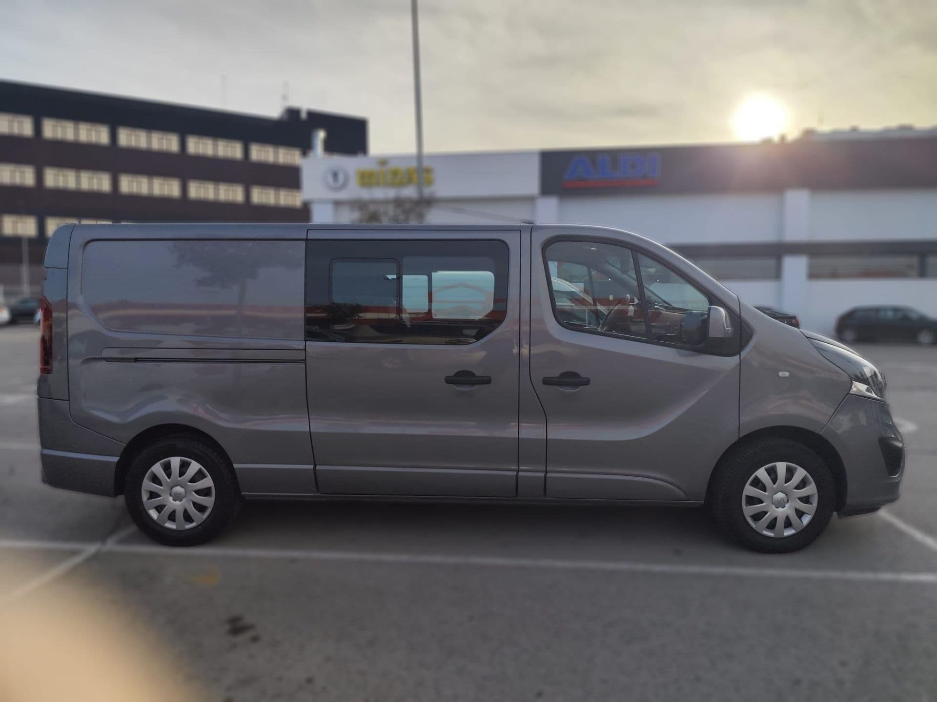 OPEL vivaro