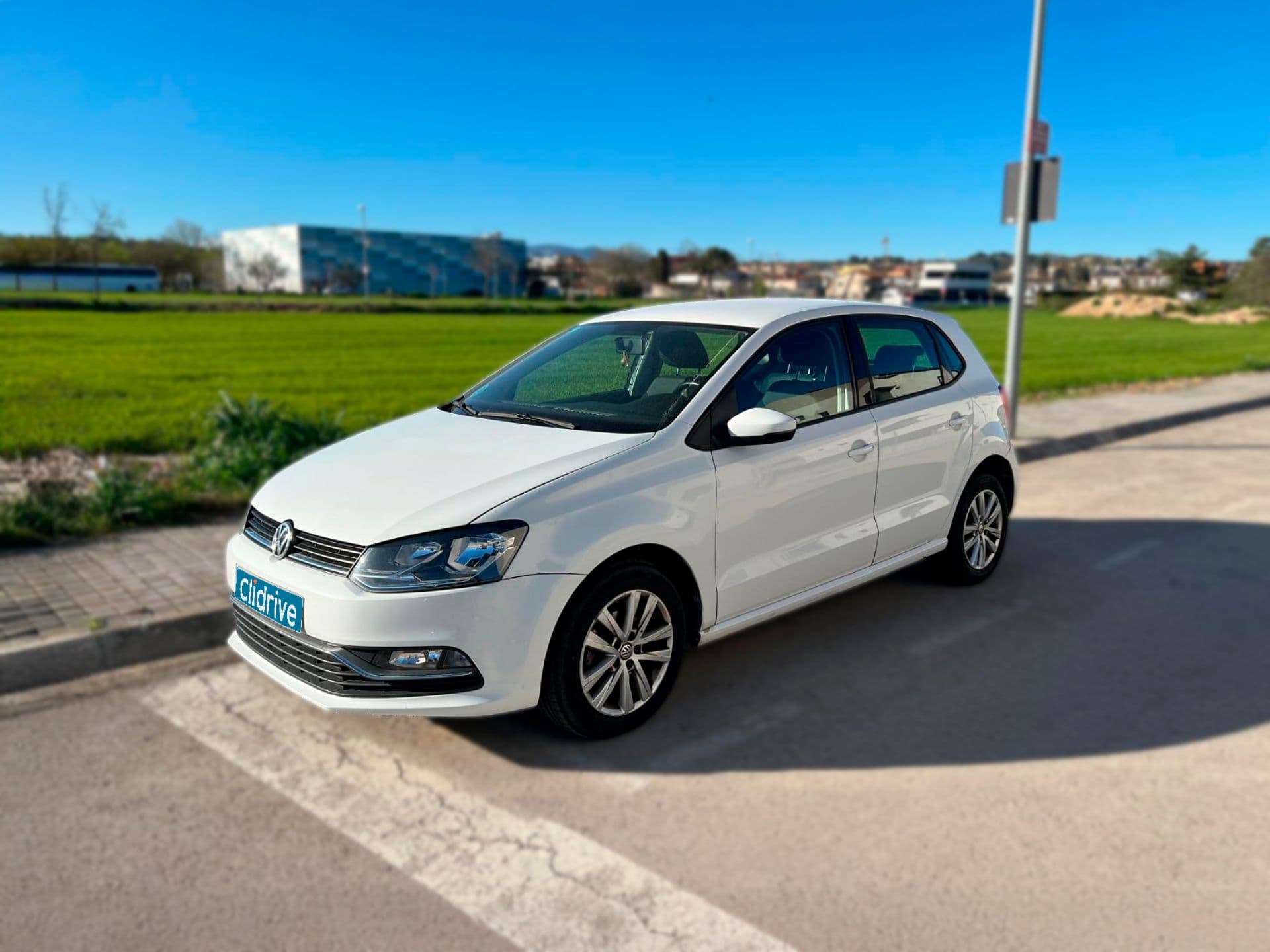 VOLKSWAGEN polo