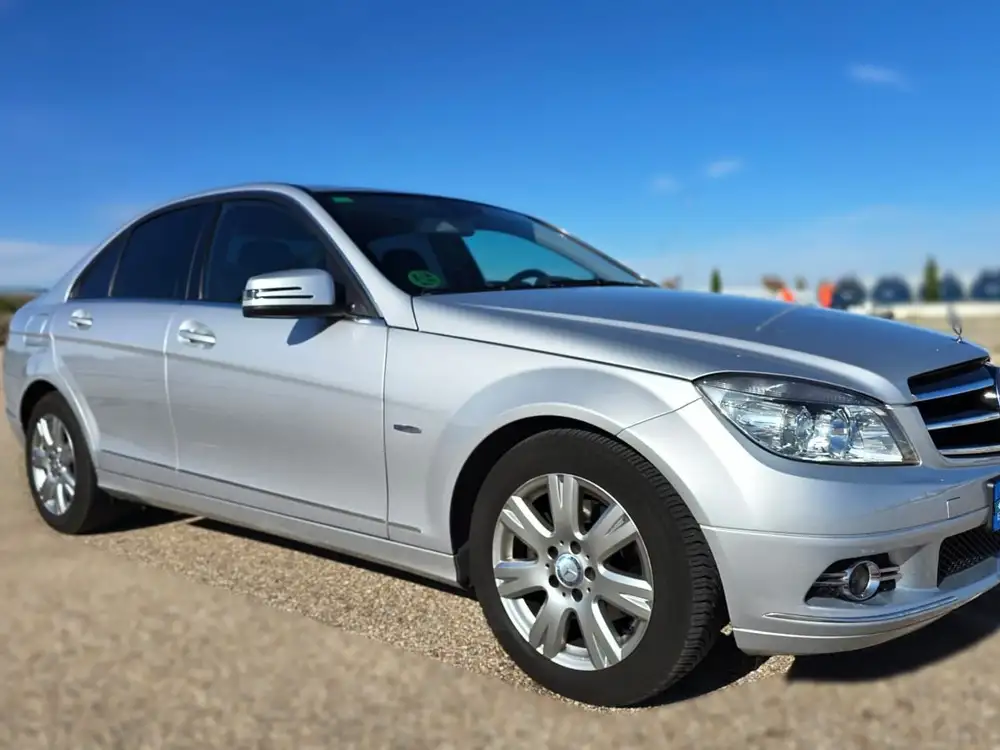 MERCEDES clase c - Foto 3 | Clidrive