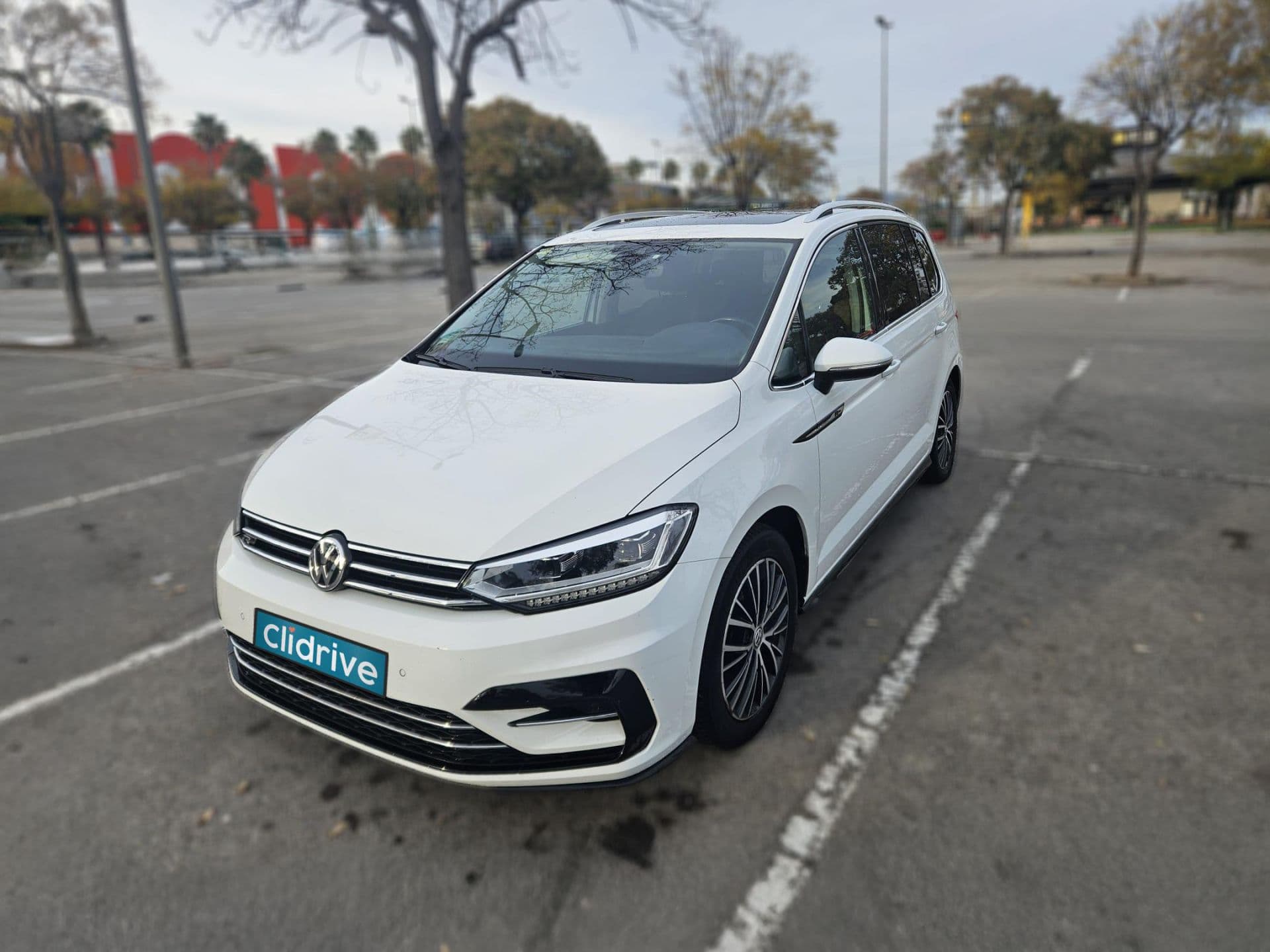 VOLKSWAGEN touran