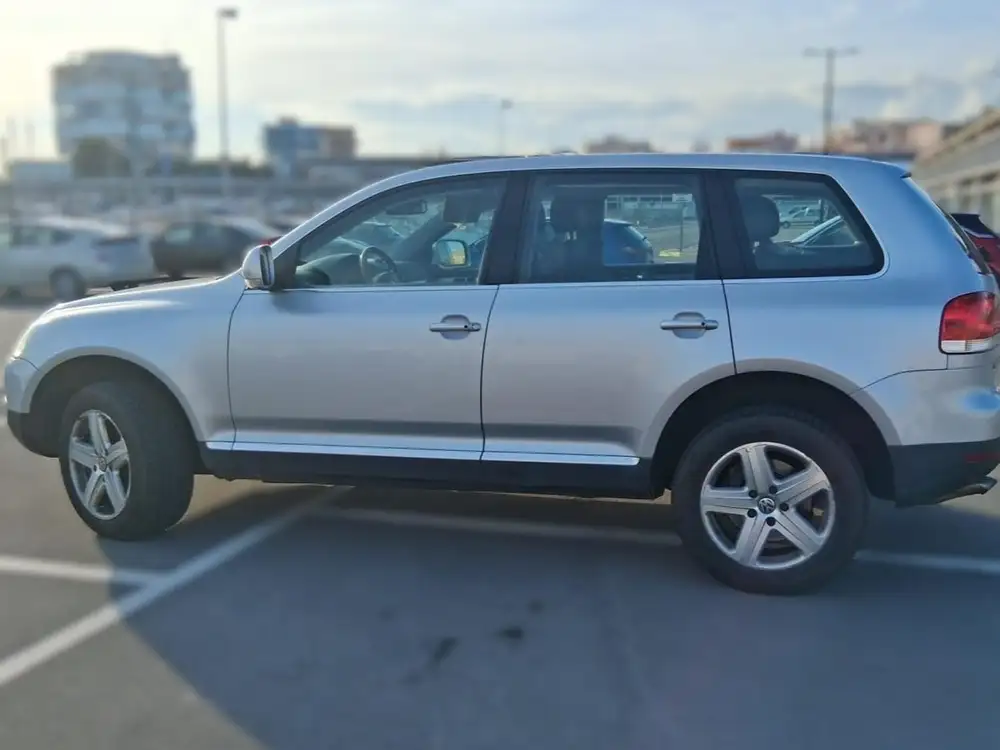 VOLKSWAGEN touareg - Foto 5 | Clidrive