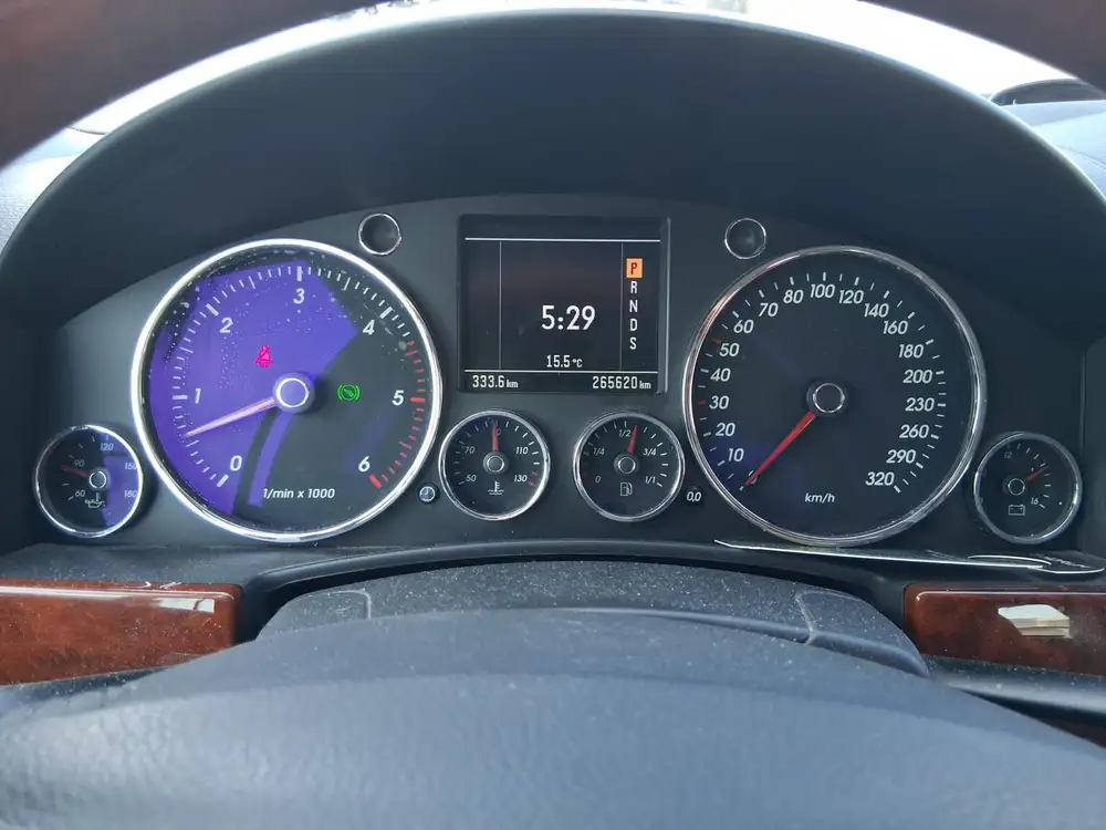 VOLKSWAGEN touareg - Foto 8 | Clidrive