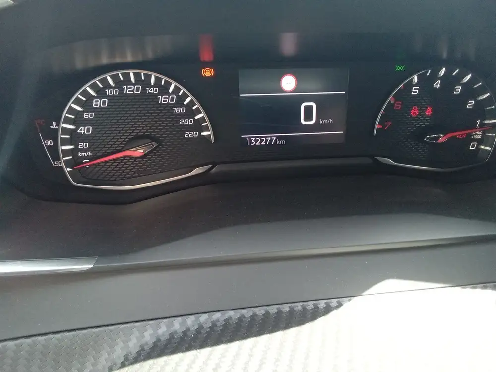 PEUGEOT 2008 - Foto 8 | Clidrive