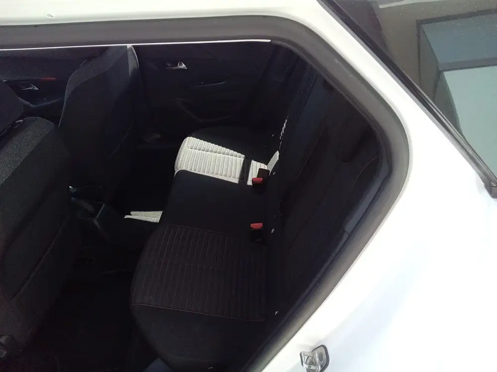PEUGEOT 2008 - Foto 12 | Clidrive