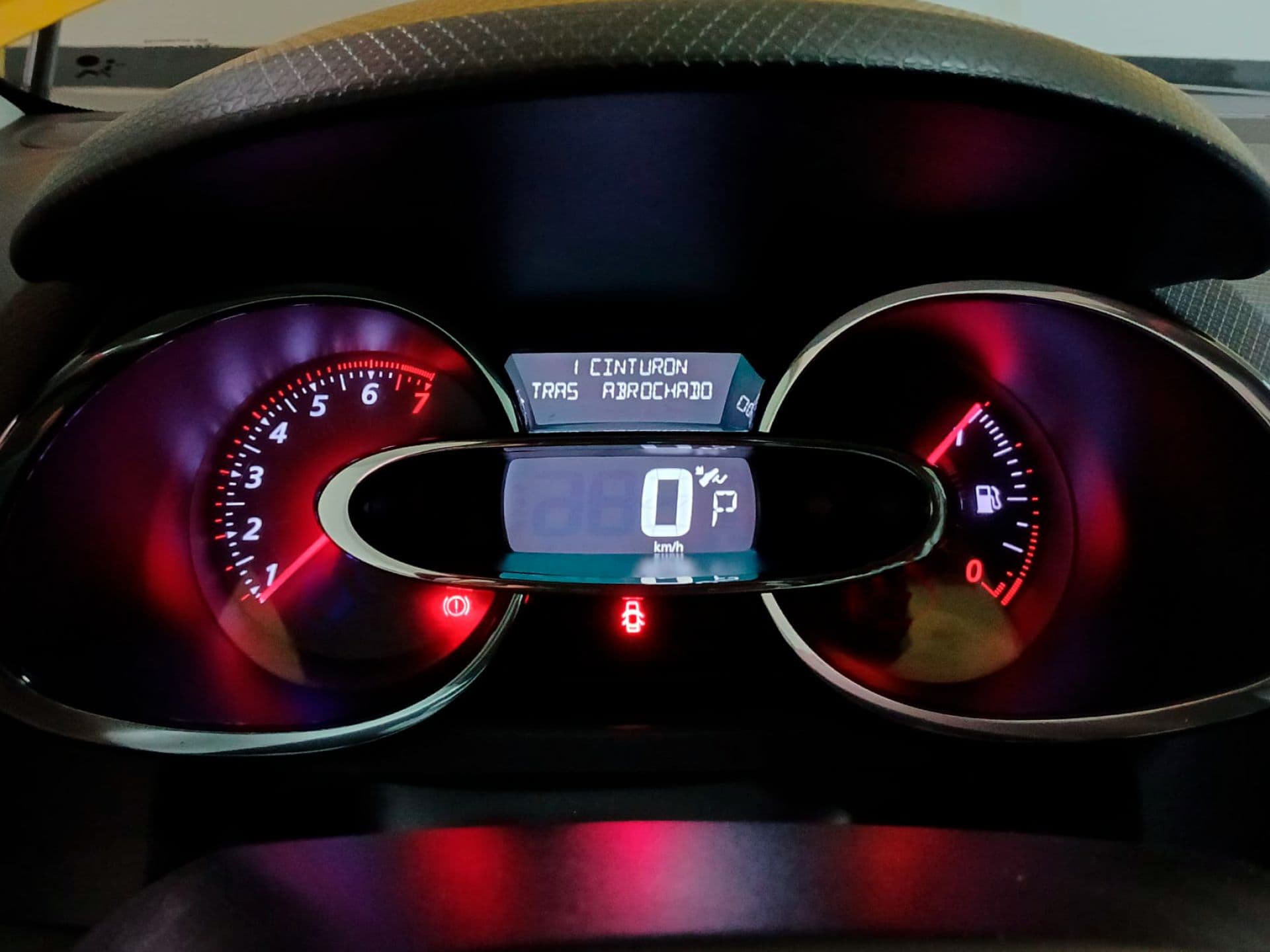 RENAULT clio