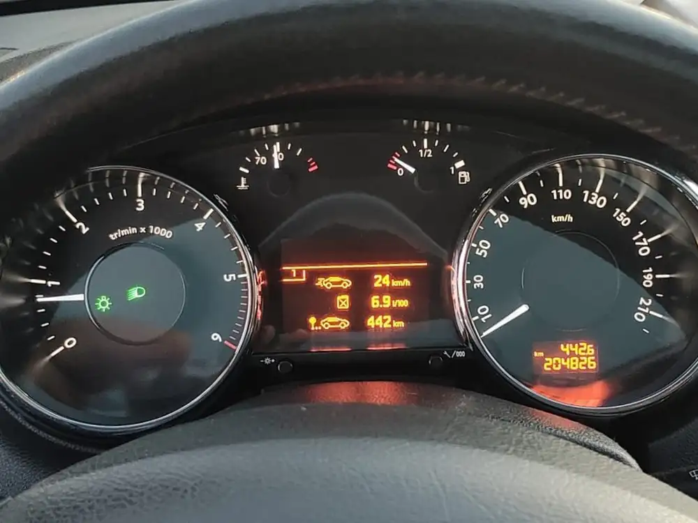 PEUGEOT 5008 - Foto 9 | Clidrive