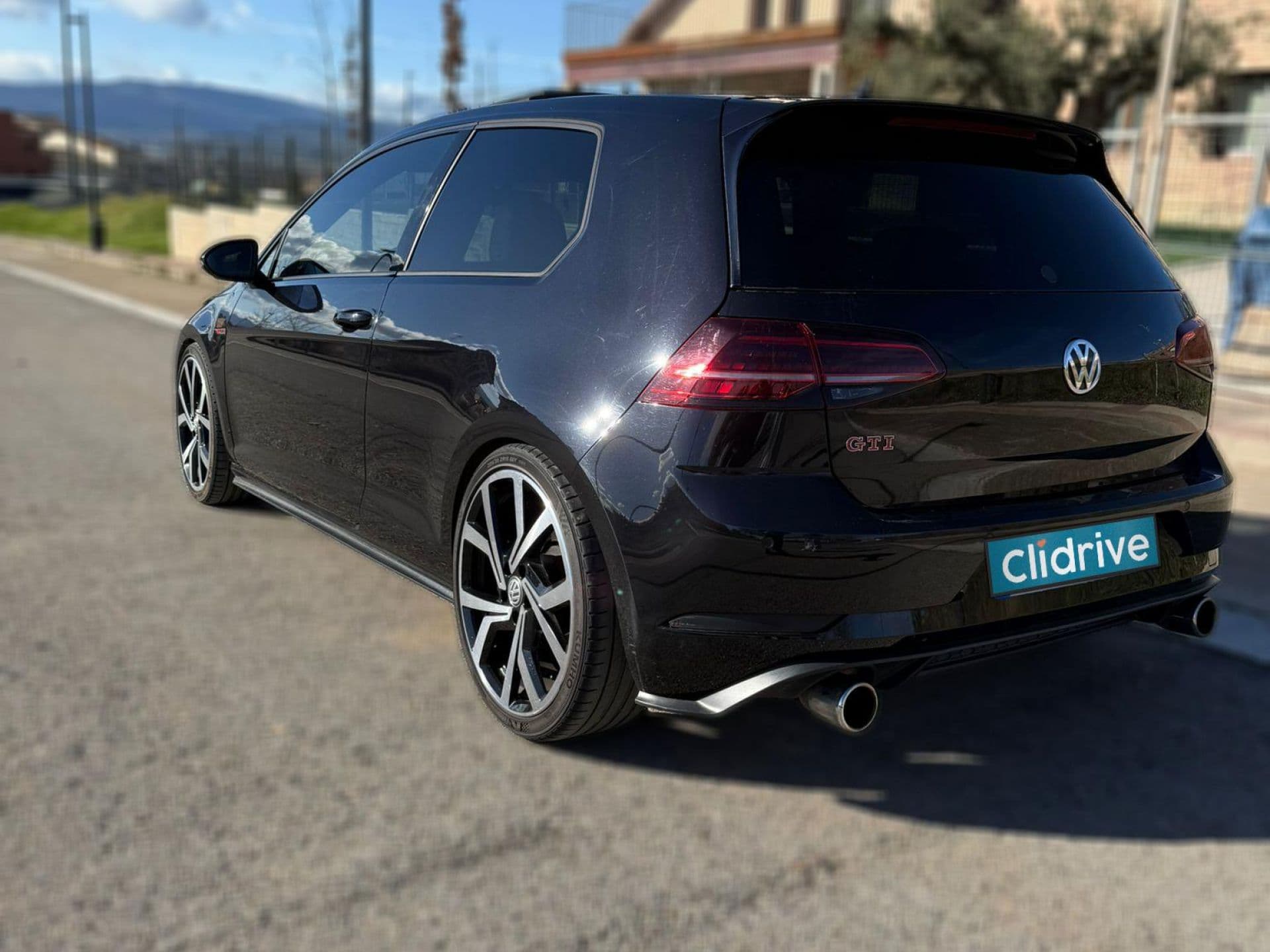 VOLKSWAGEN golf