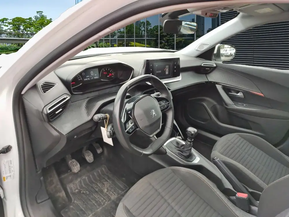 PEUGEOT 2008 - Foto 7 | Clidrive
