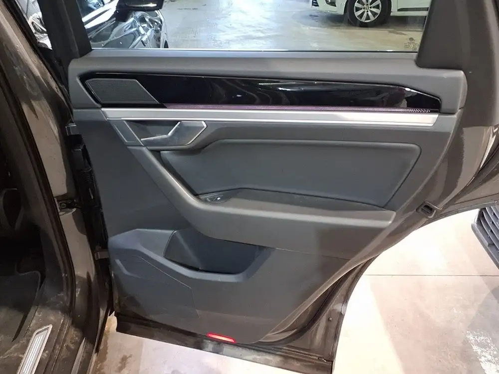 VOLKSWAGEN touareg - Foto 16 | Clidrive