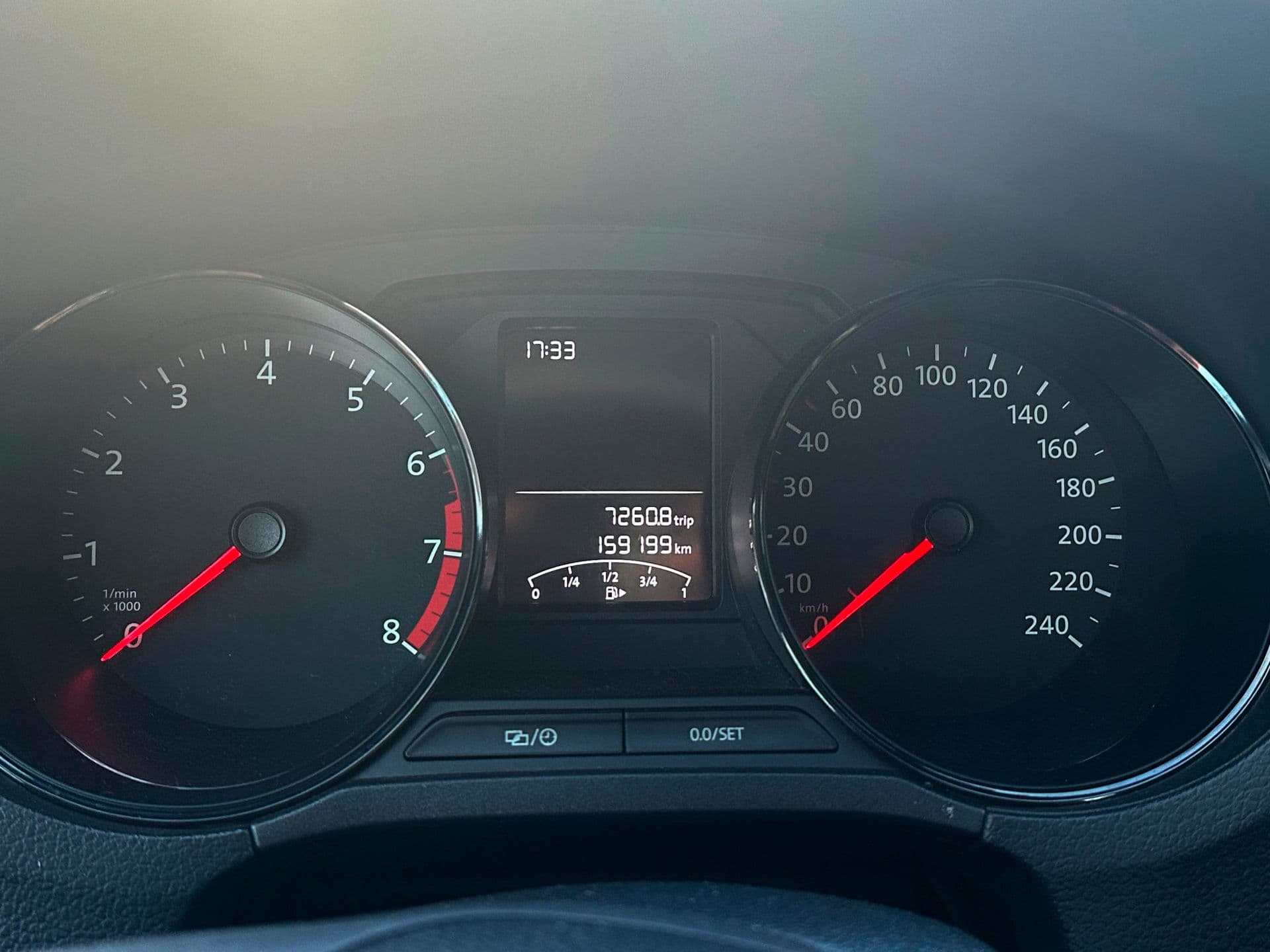 VOLKSWAGEN polo