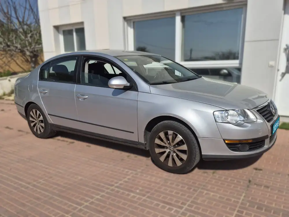 VOLKSWAGEN passat - Foto 2 | Clidrive