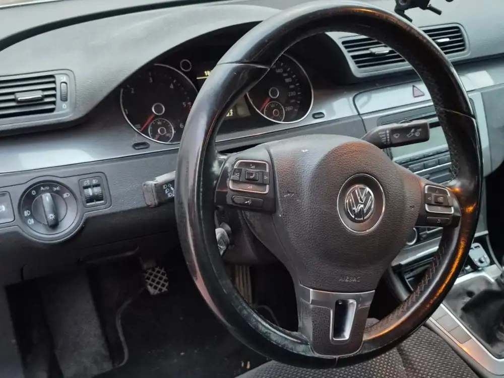 VOLKSWAGEN passat - Foto 5 | Clidrive