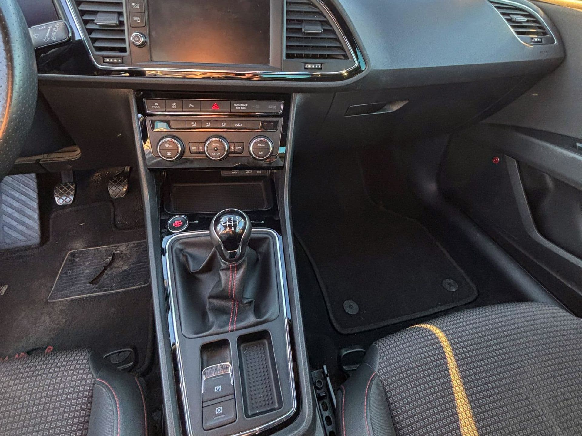 SEAT leon