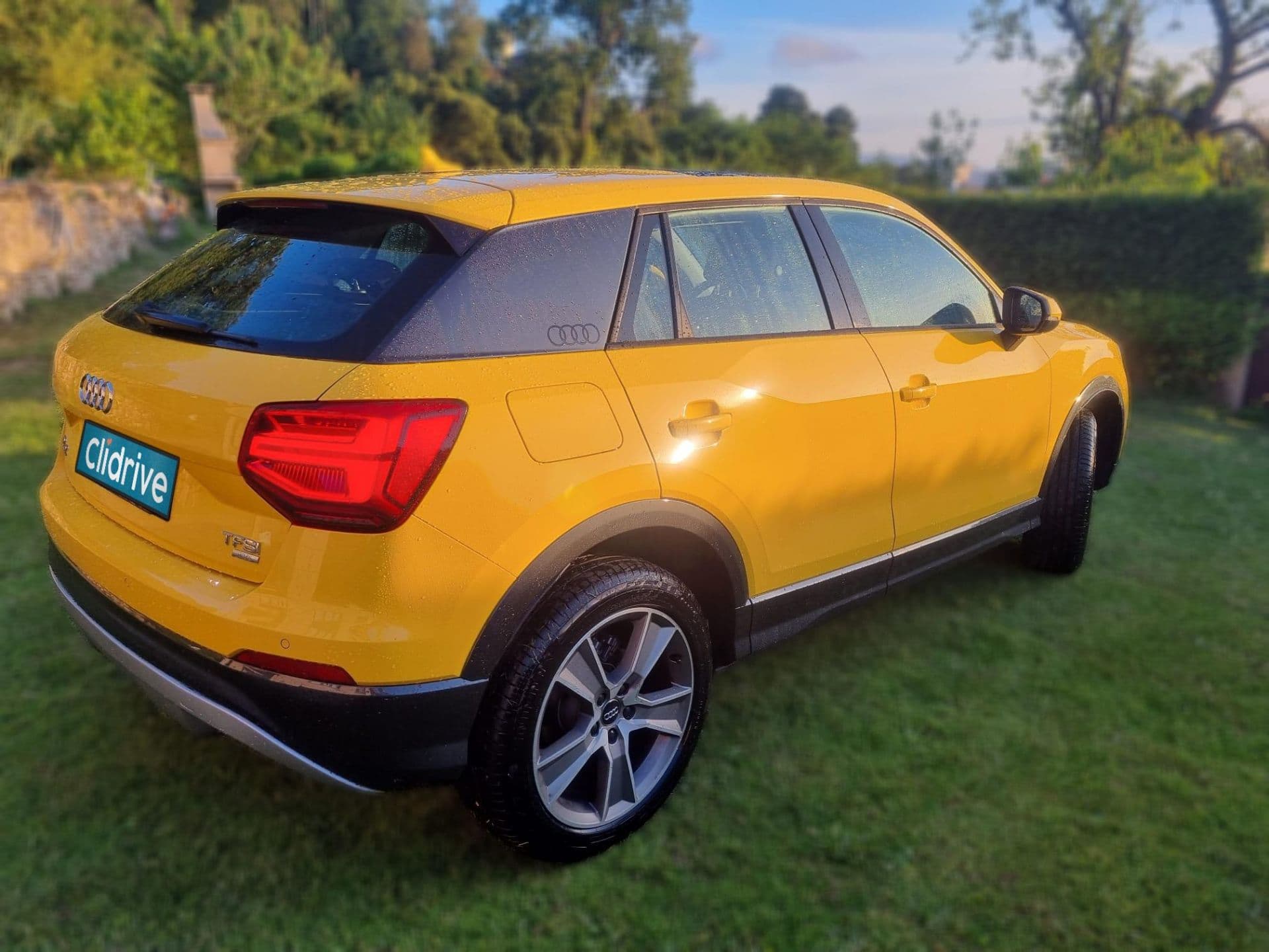 AUDI q2